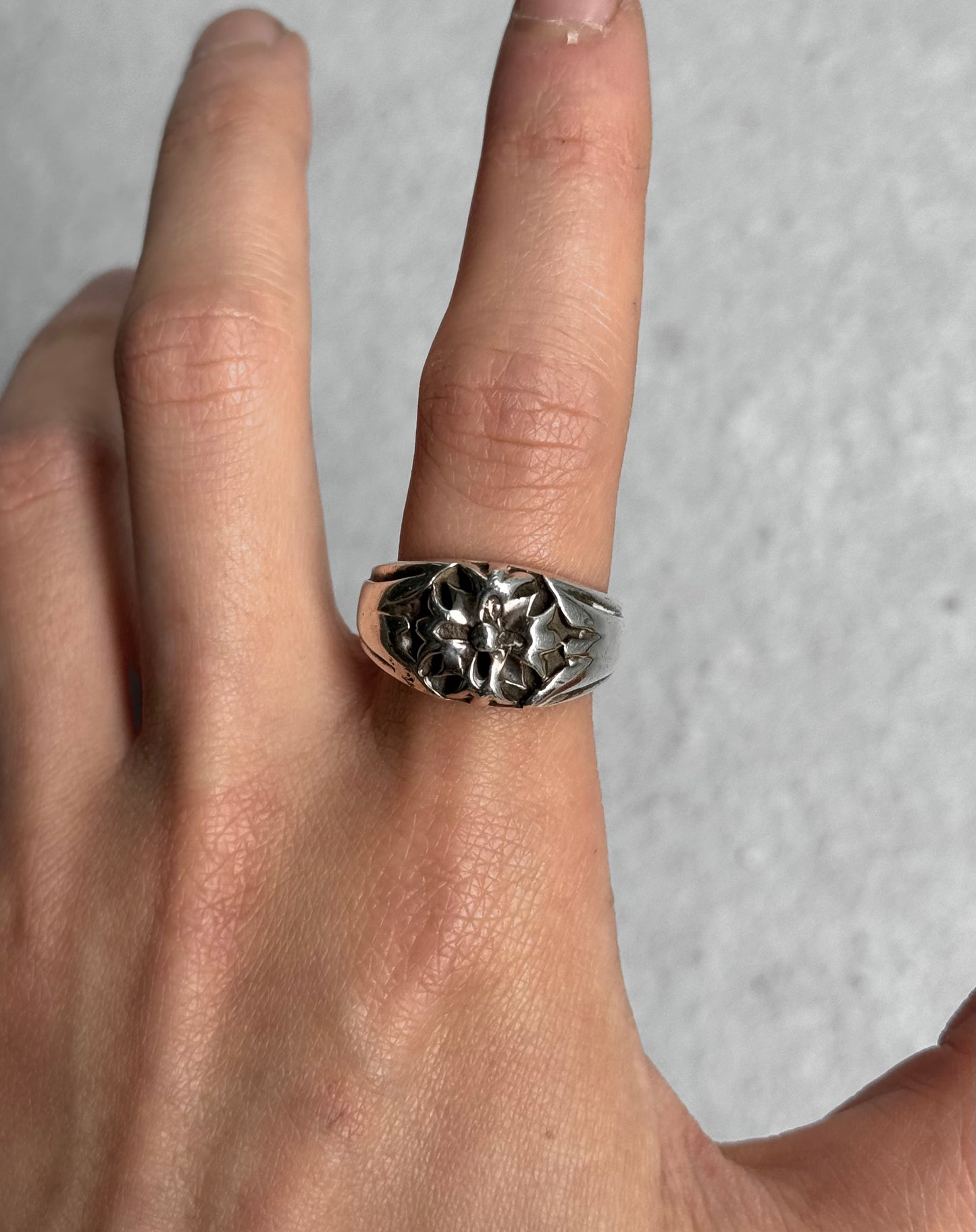 A&G Rock N’ Roll Couture Early 00s Gothic Bloom Signey Silver Ring