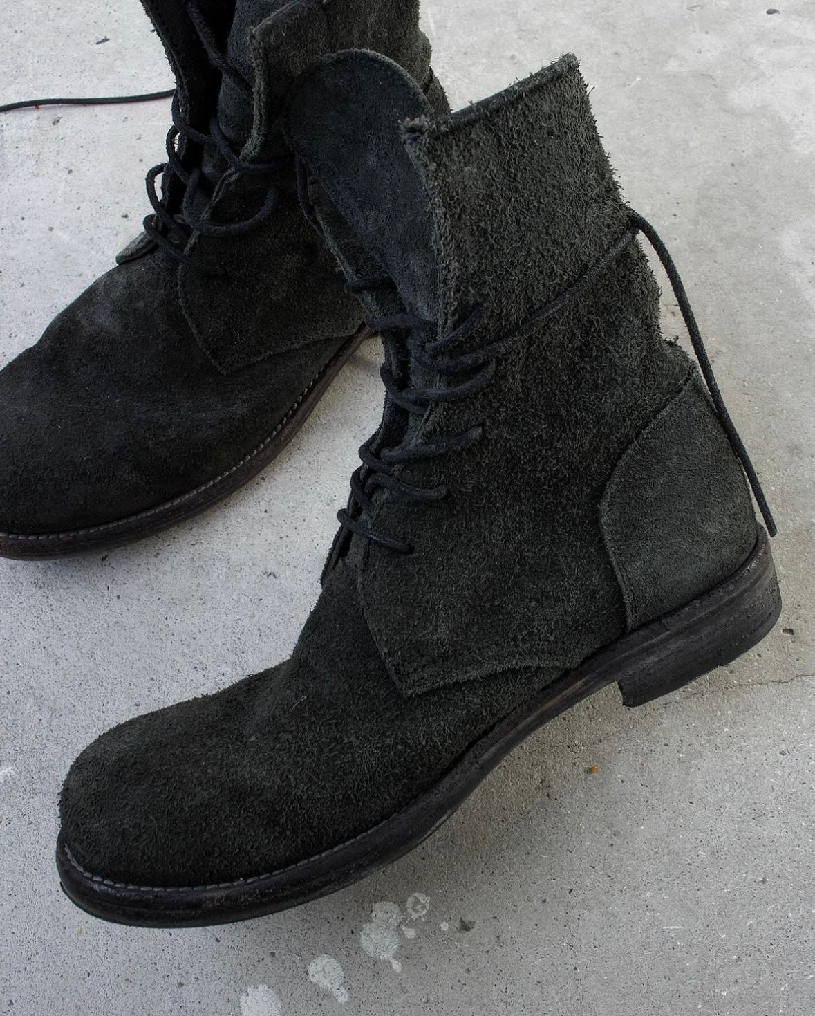 10sei0otto Reverse Buffalo-hide Leather Lace Up Combat Boots