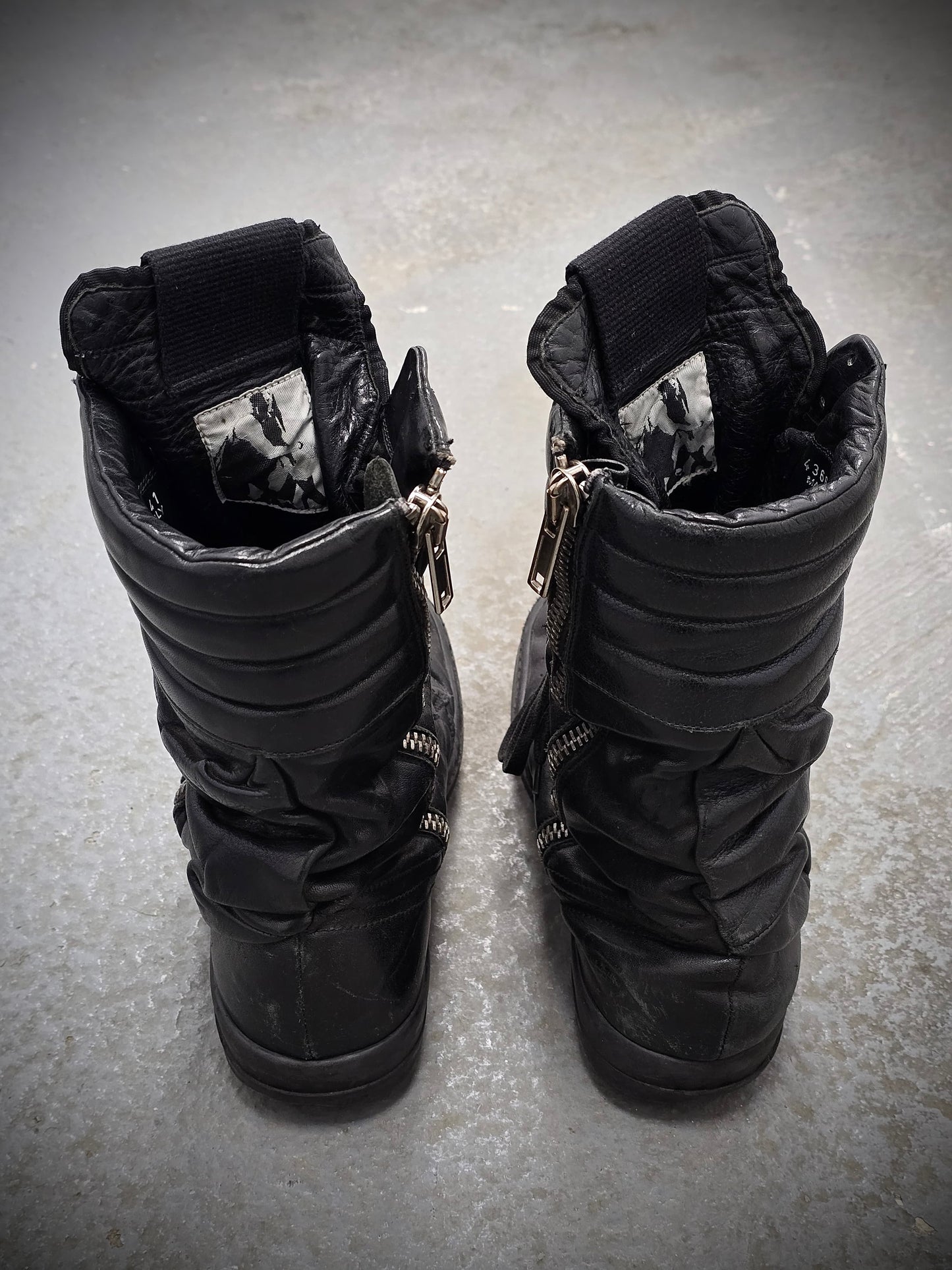 Rick Owens AW12 “MOUNTAIN” All-black Calfskin Leather Cargobasket Sneakers