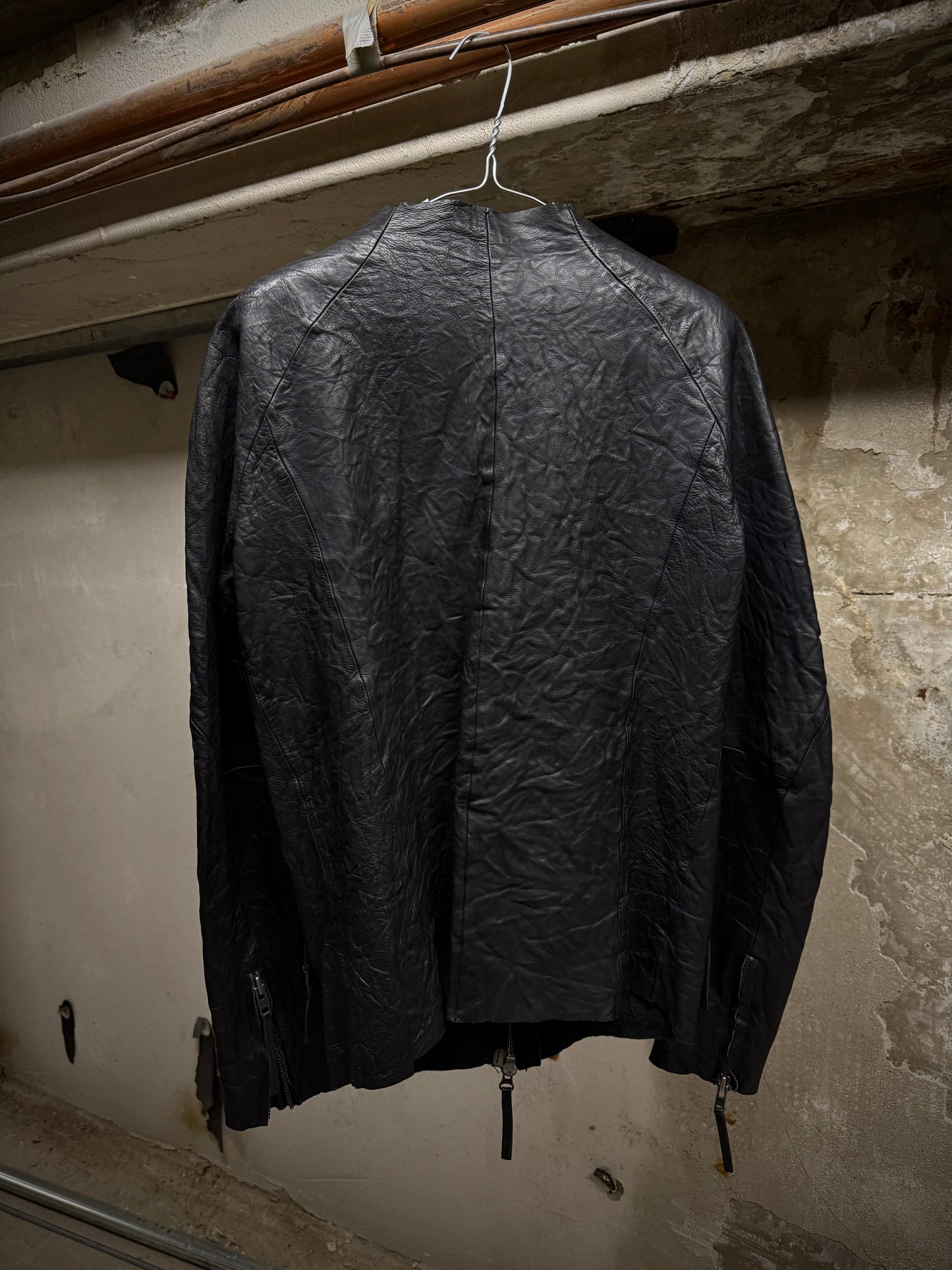 ARMY OF ME 2010s Unlined Raglan Asymmetric Zip Cow Leather Jacket