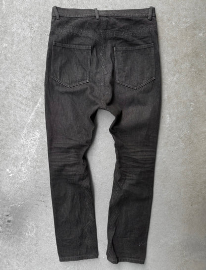 DEEPTI Collection °016-017 ‘D-050 YAW-95’ Closed Crash Seam Low Cut Denim detail | DRIEW GARMENTS