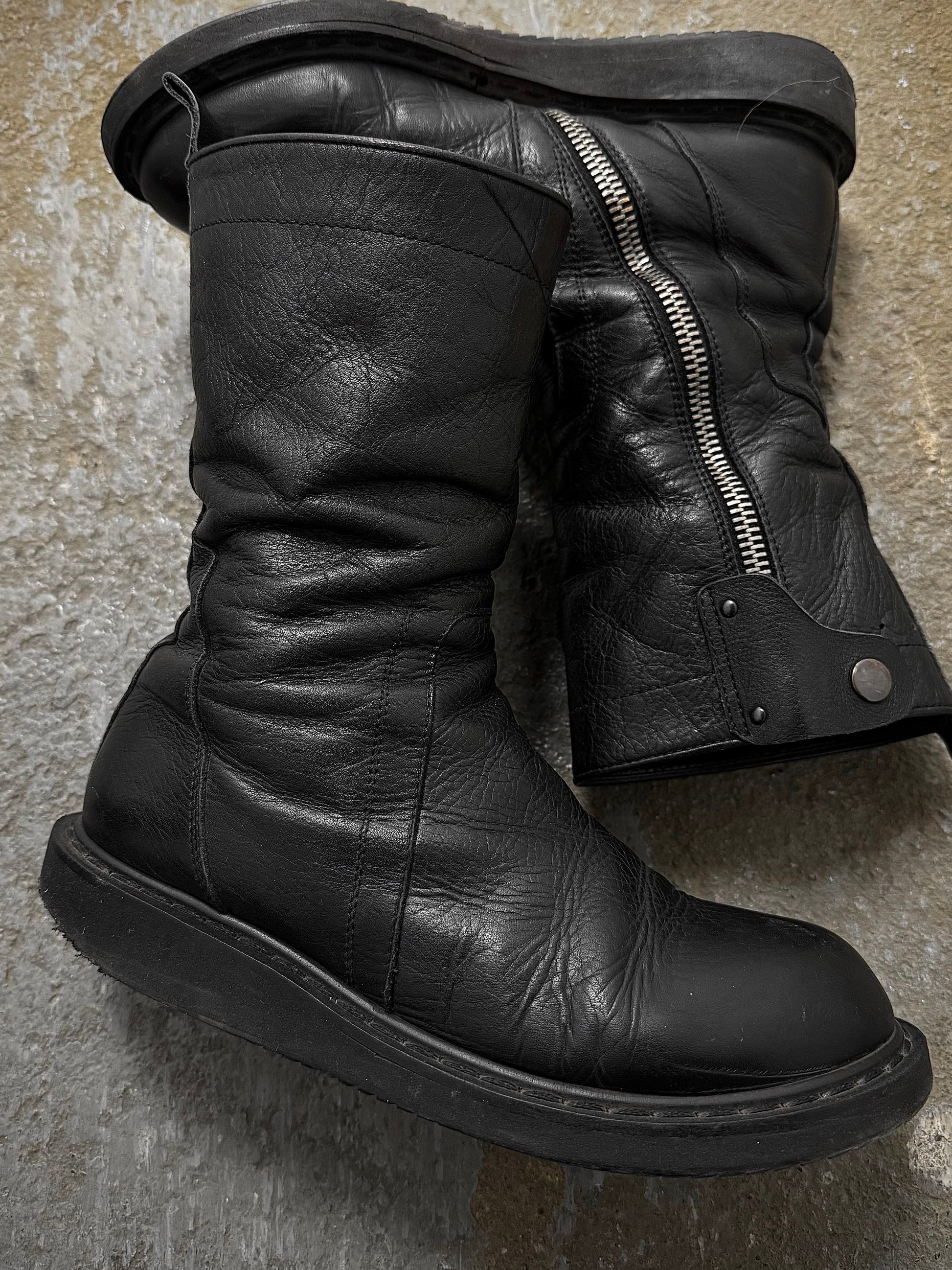 Rick Owens AW09 "CRUST" Side Zip Calf Leather Creeper Boots detail | DRIEW GARMENTS