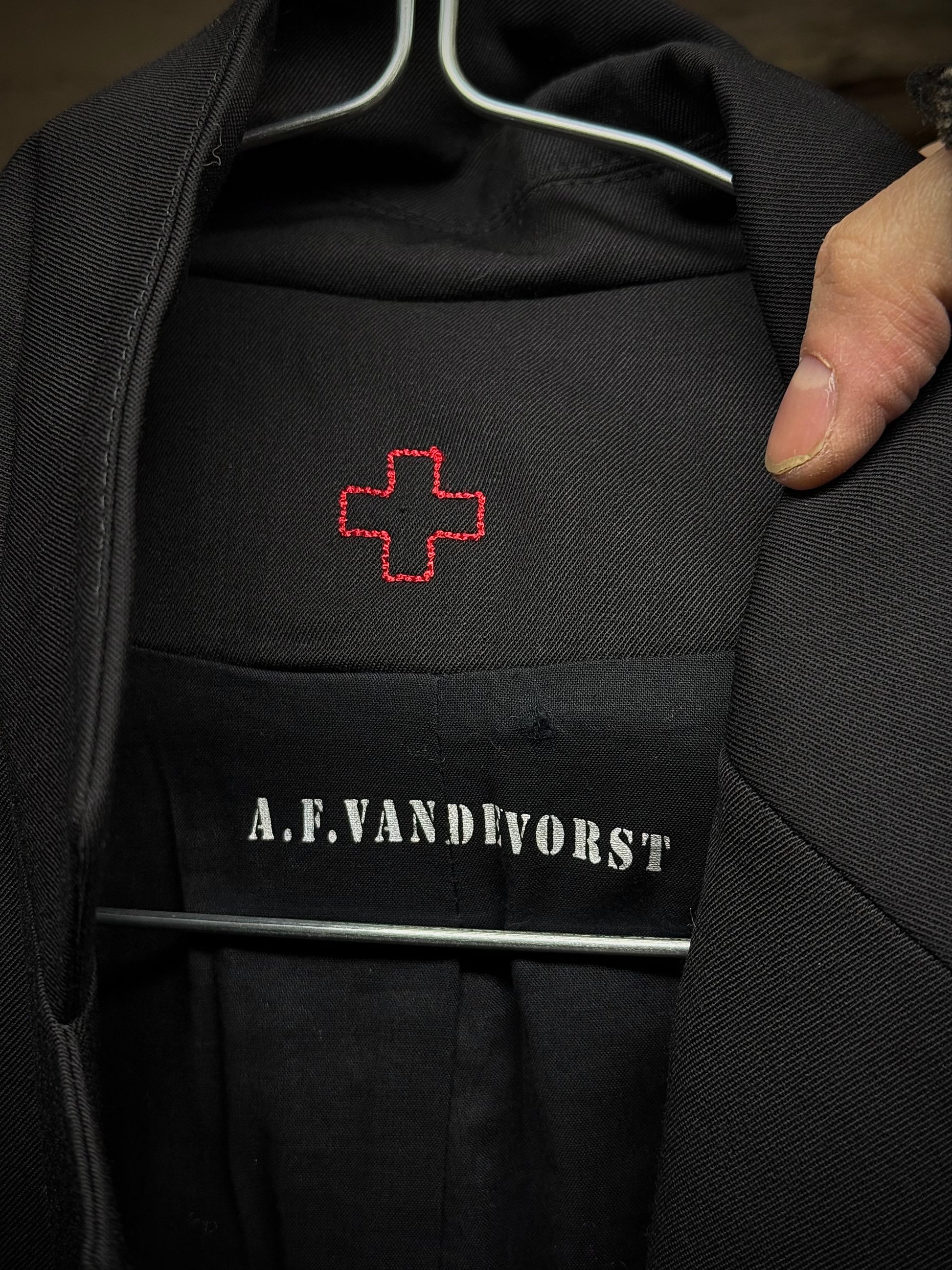 A.F.Vandevorst Early 00s Classic Notched Lapel Single Button Blazer detail | DRIEW GARMENTS