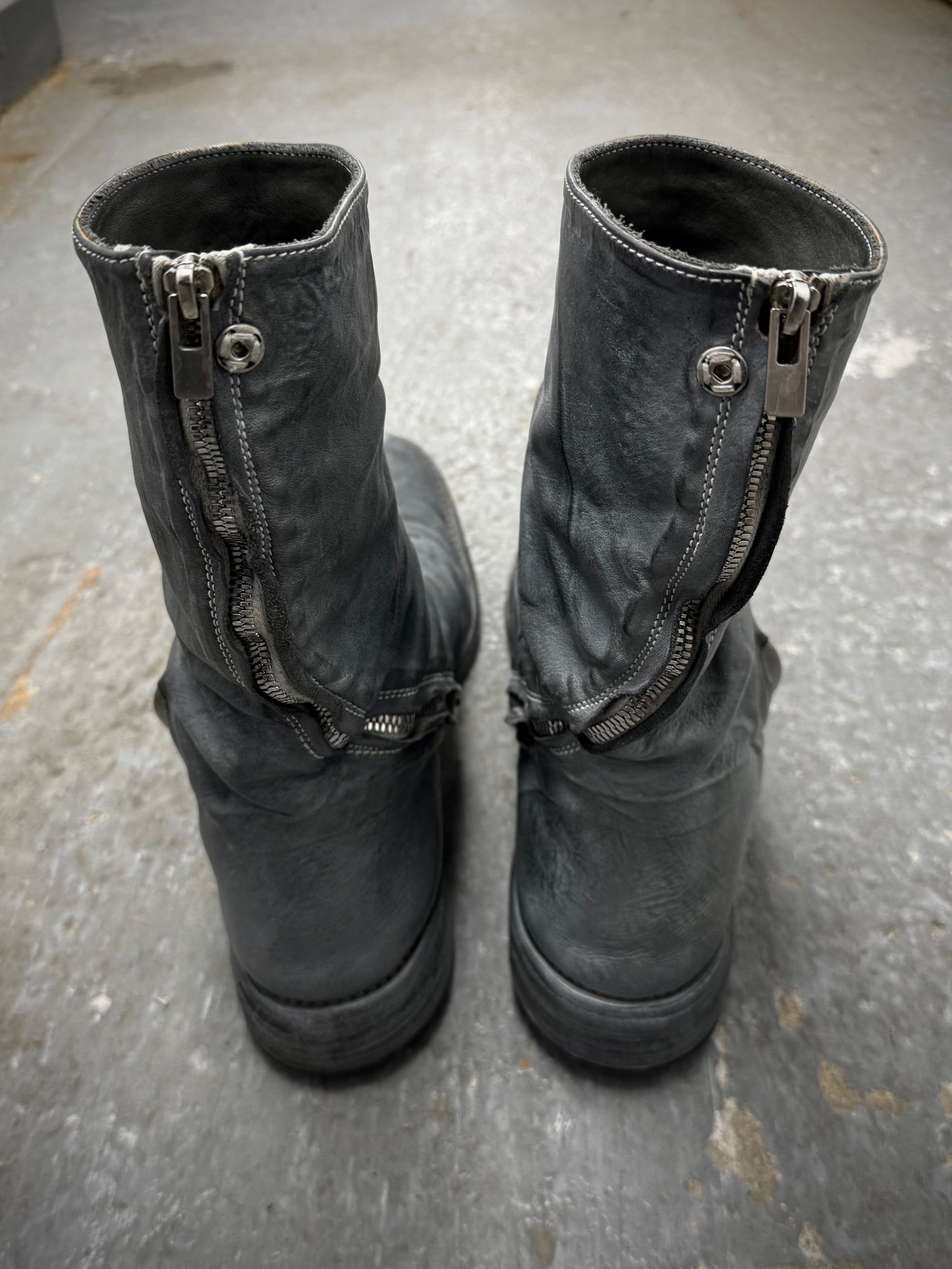 Carol Christian Poell ‘AM/2687P ROOMS-PTC/08’ Titanium Prosthetic Tornado Zip Boots detail | DRIEW GARMENTS