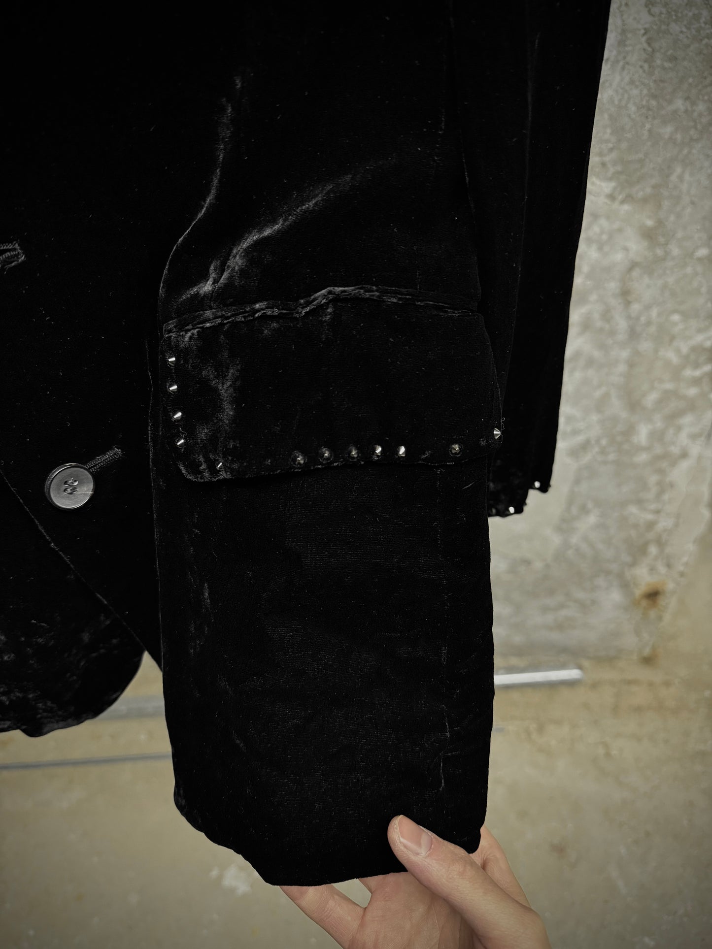 roen by Hiromu Takahara Early 00s Swarovski Crystal Stud Crushed Velvet Blazer detail | DRIEW GARMENTS