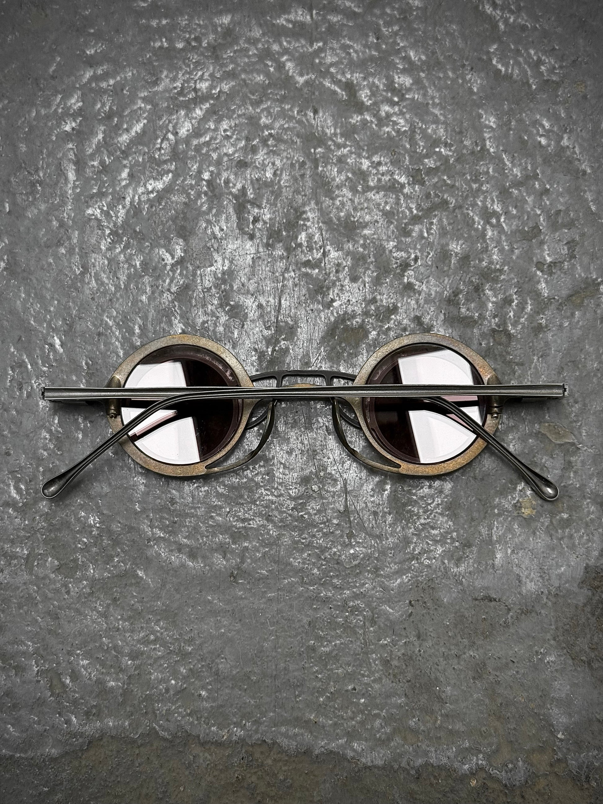 RIGARDS 'RG0105TI' Vintage Titanium Frame Rose / Grey Lens Clip-on Sunglasses detail | DRIEW GARMENTS