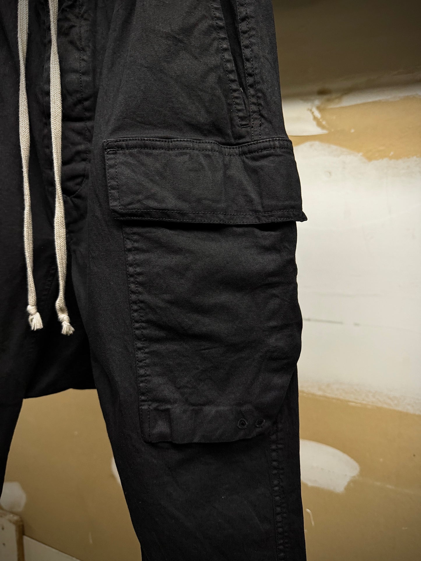 Rick Owens SS17 "WALRUS" Drop-crotch Cargo Capris detail | DRIEW GARMENTS