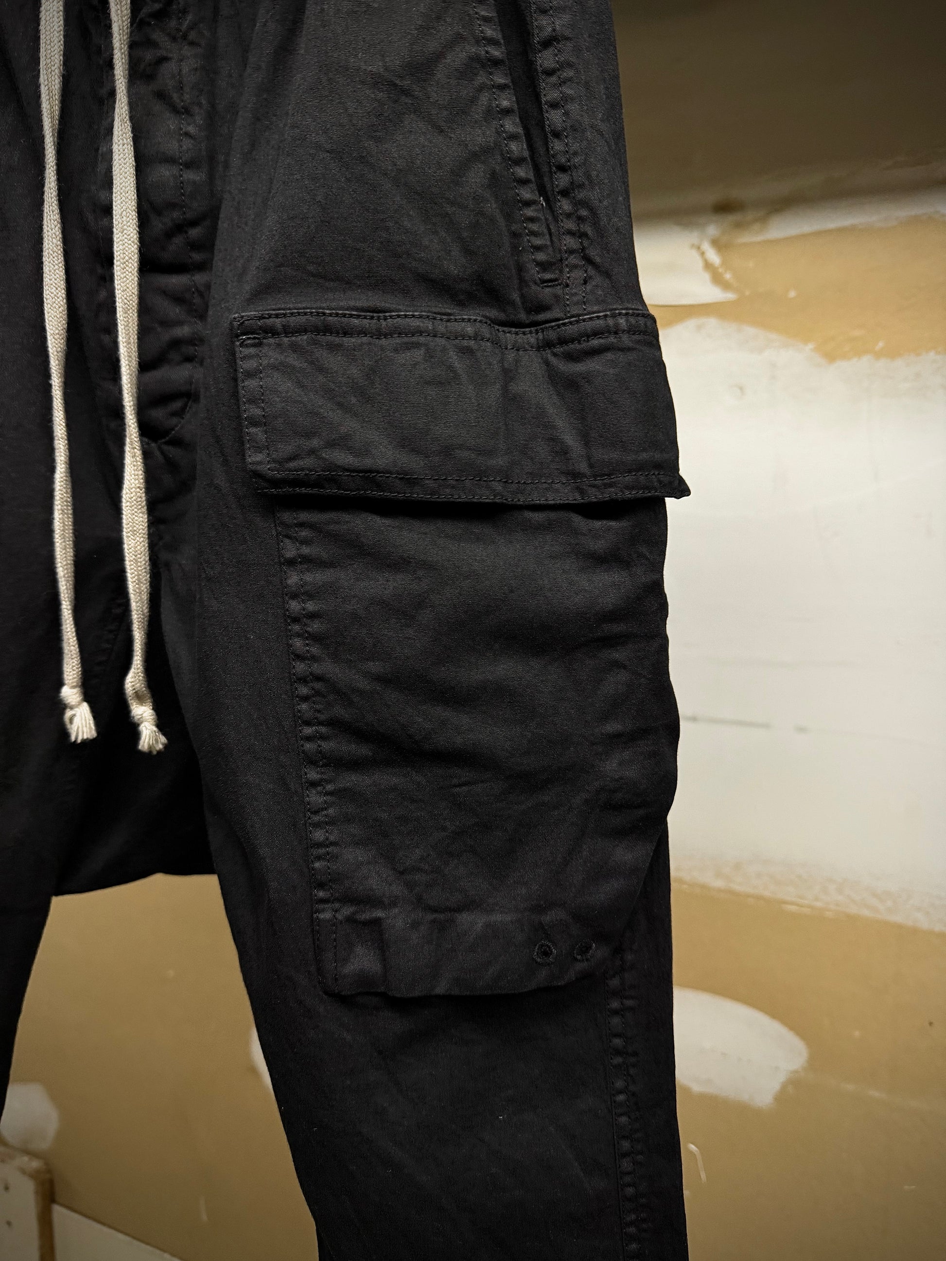 Rick Owens SS17 "WALRUS" Drop-crotch Cargo Capris detail | DRIEW GARMENTS