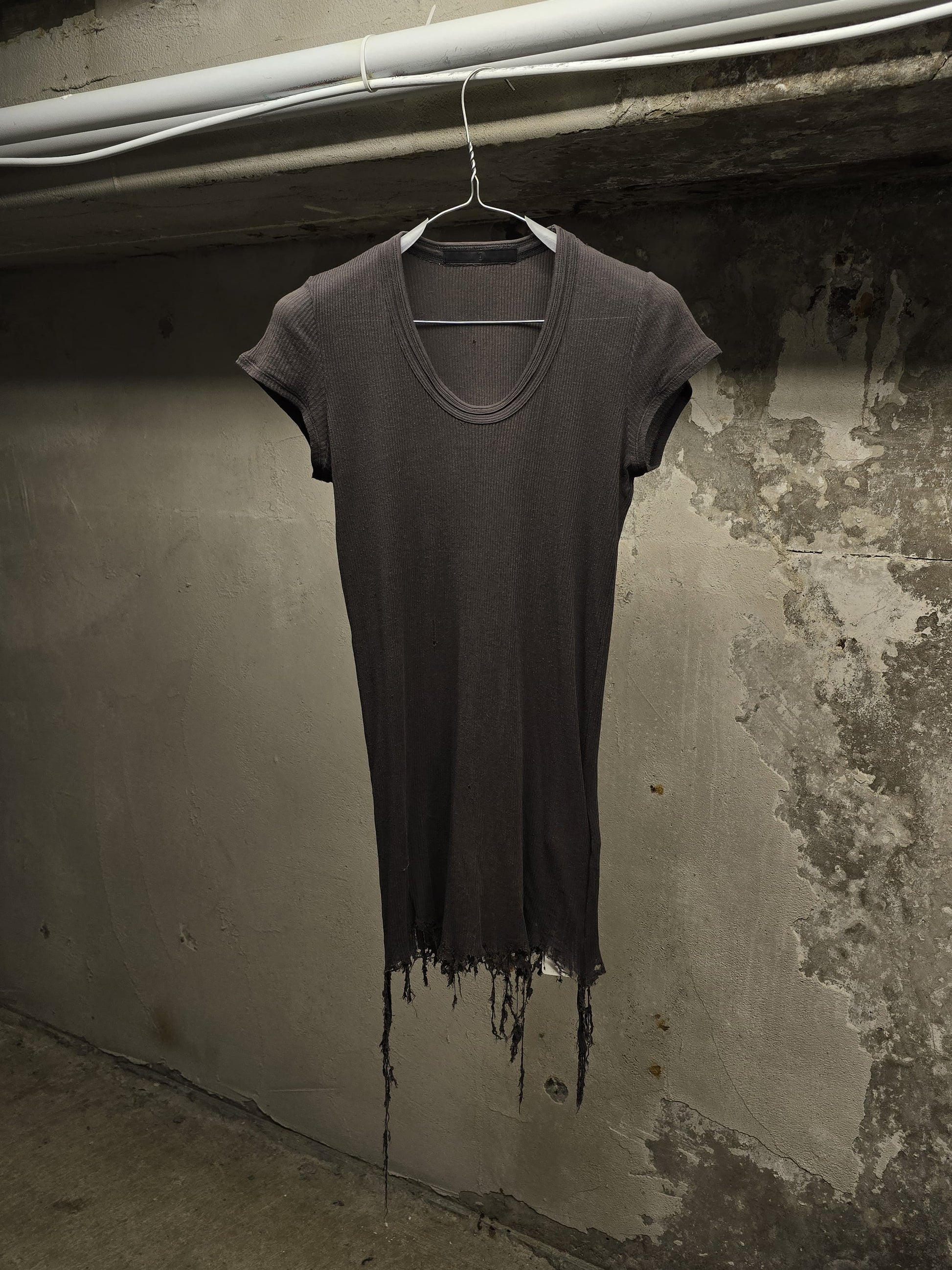JULIUS _7 SS10 “neurbanvölker;” Grey Shredded Hem Rib Knit T-shirt | Archive Fashion Toronto