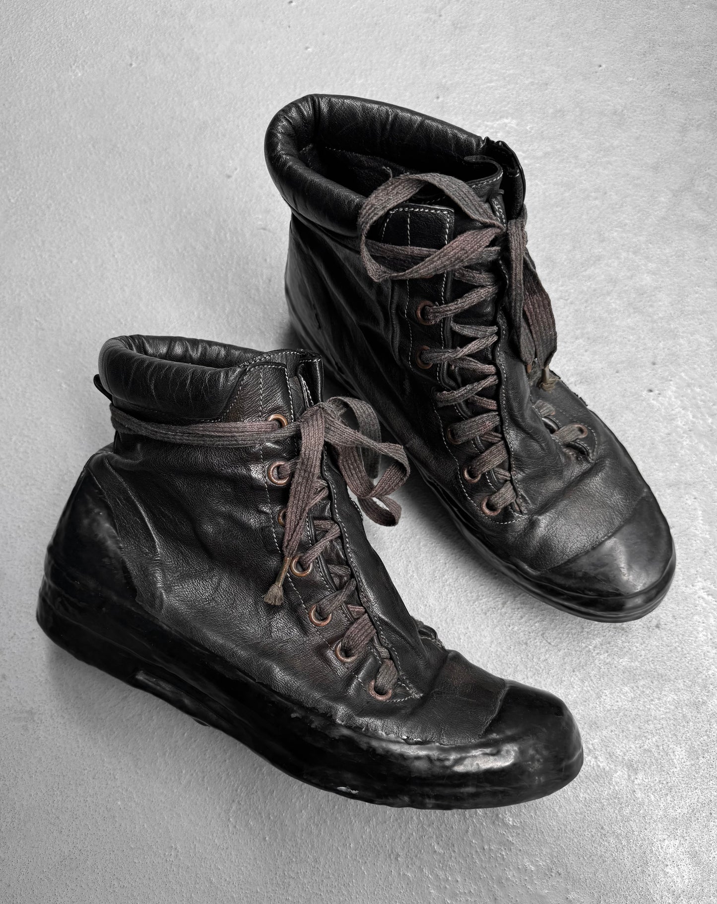 Carol Christian Poell ‘AM/2524 ROOMS-PTC’ Black Object-dyed Kangaroo Leather Drip Sneakers