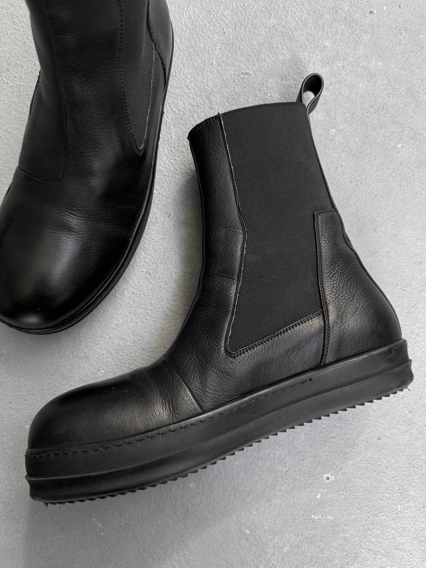 Rick Owens AW20 “PERFORMA” Beetle Chelsea Leather Boots