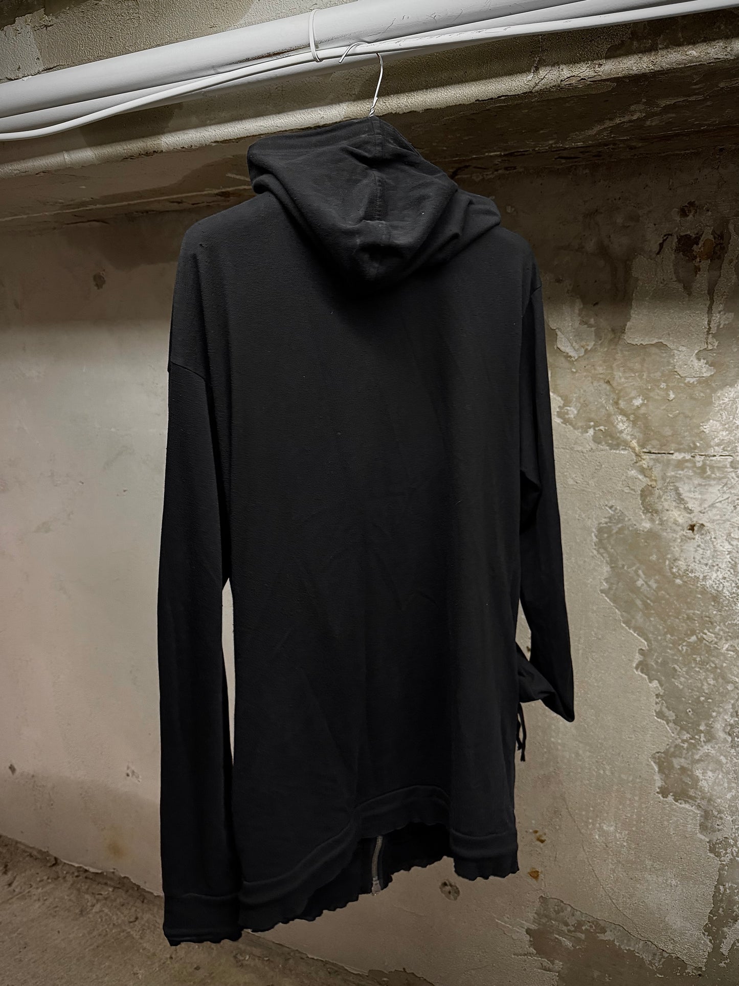 DAMIR DOMA SILENT by DAMIR DOMA 2010s 'TRAPPE' Asymmetric Drape Zip Up Hoodie detail | DRIEW GARMENTS