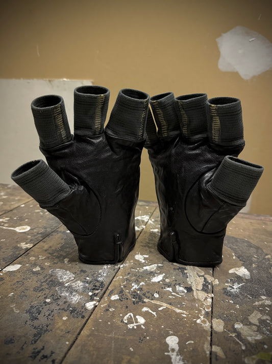 Carol Christian Poell 'AM/2457 ROOMS-PTC/010' Disparate Leather Gloves
