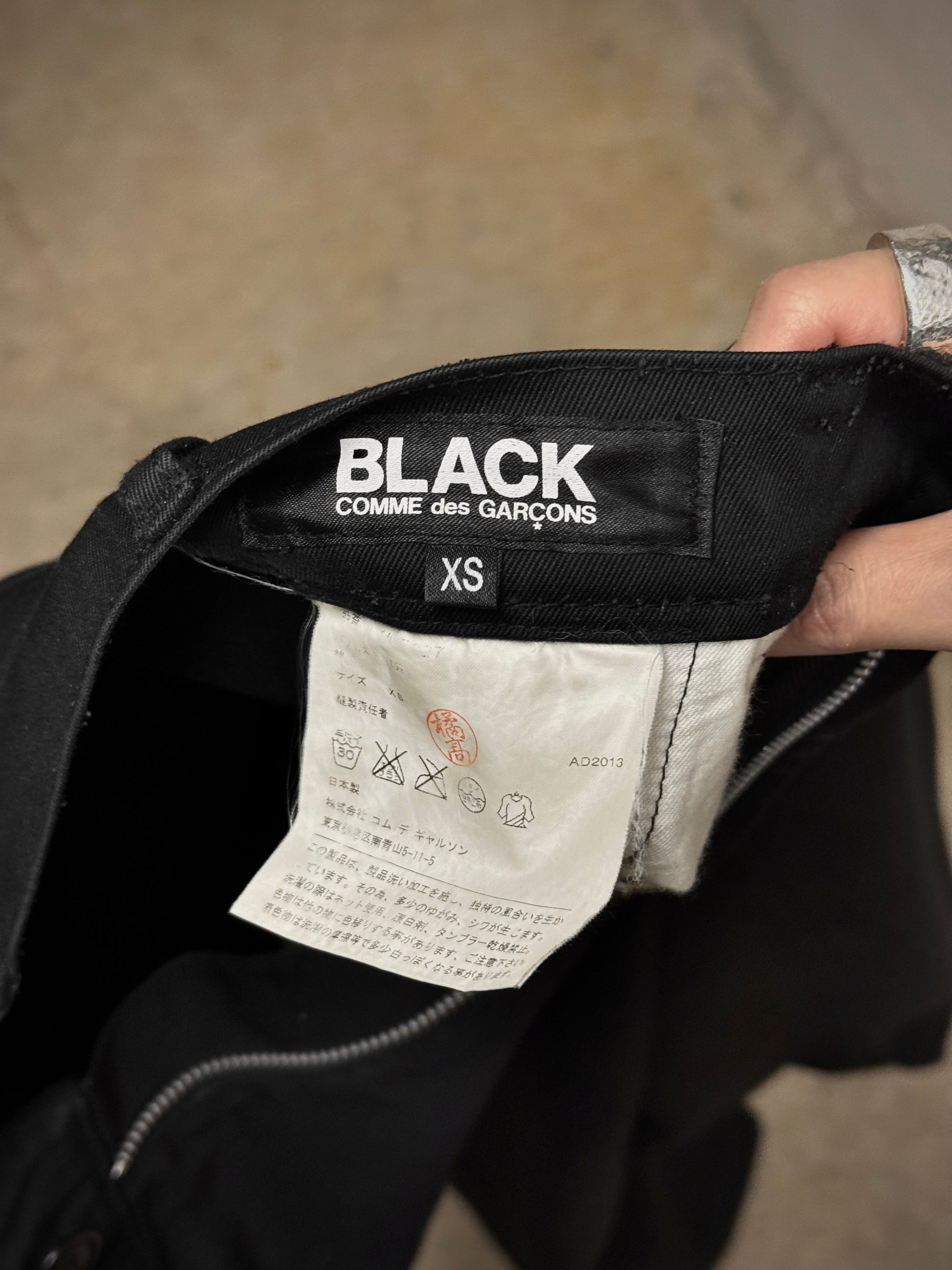 COMME des GARÇONS BLACK COMME des GARÇONS SS13 Cropped Drop-Crotch Denim detail | DRIEW GARMENTS