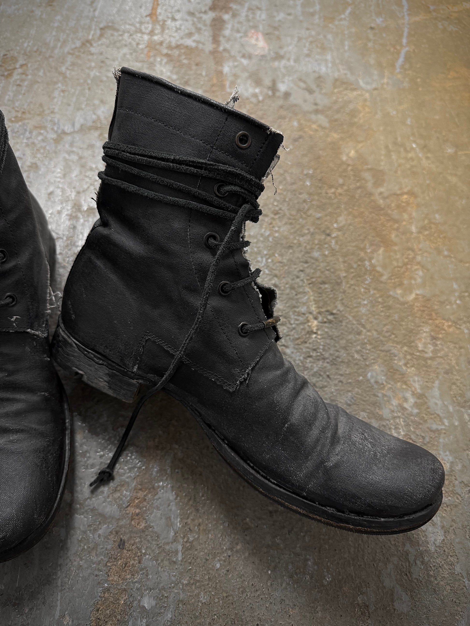 Layer-0 2010s Distressed Grey Waxed Coated Vespucci Sail Hemp Ankle Boots detail | DRIEW GARMENTS