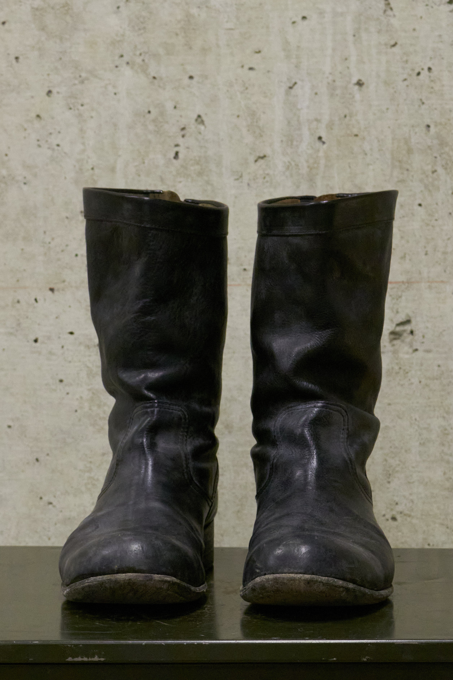ATTACHMENT by Kazuyuki Kumagai Early 00s Vegetable Tanned Cow Leather Back-zip Engineer Boots