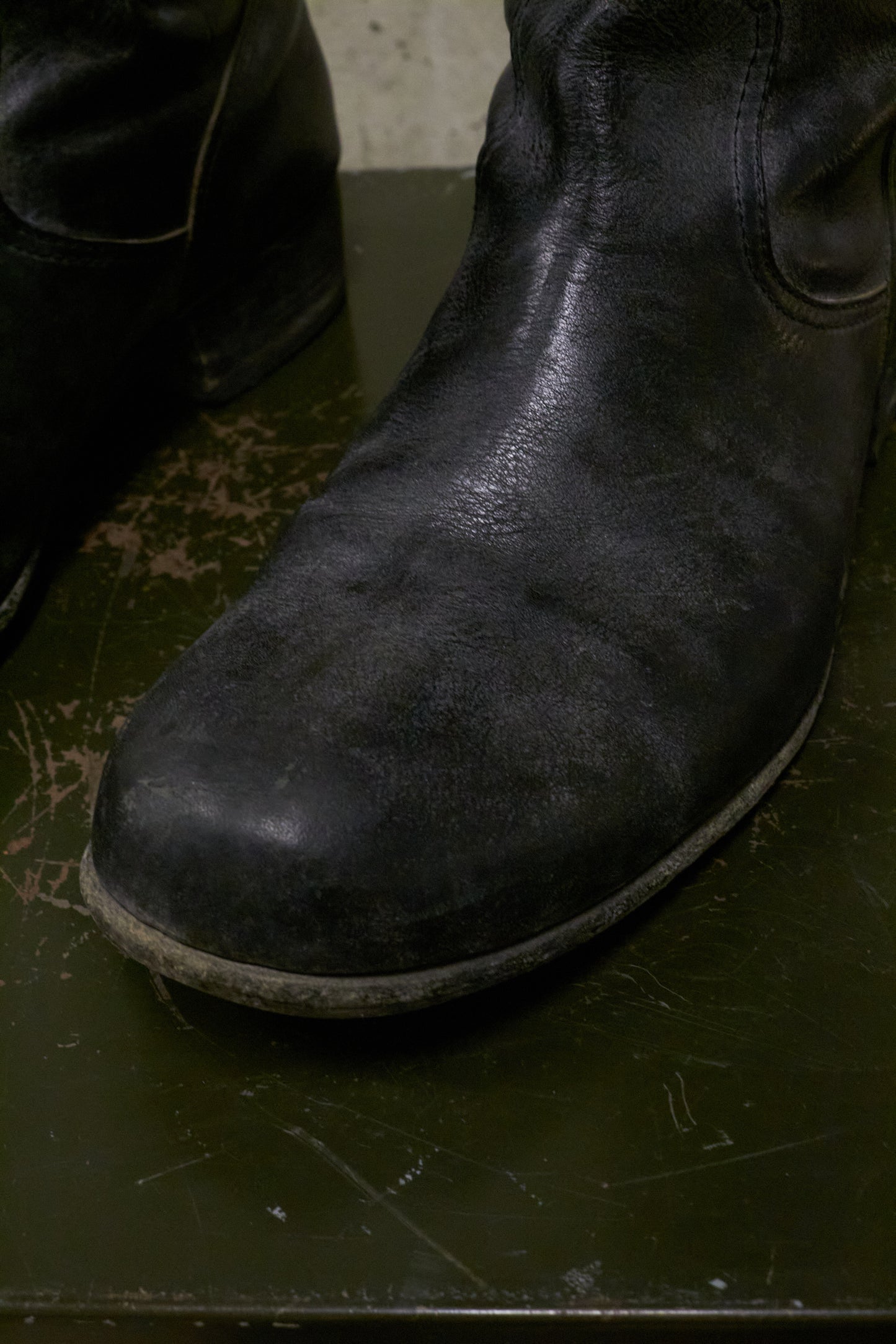 ATTACHMENT by Kazuyuki Kumagai Early 00s Vegetable Tanned Cow Leather Back-zip Engineer Boots