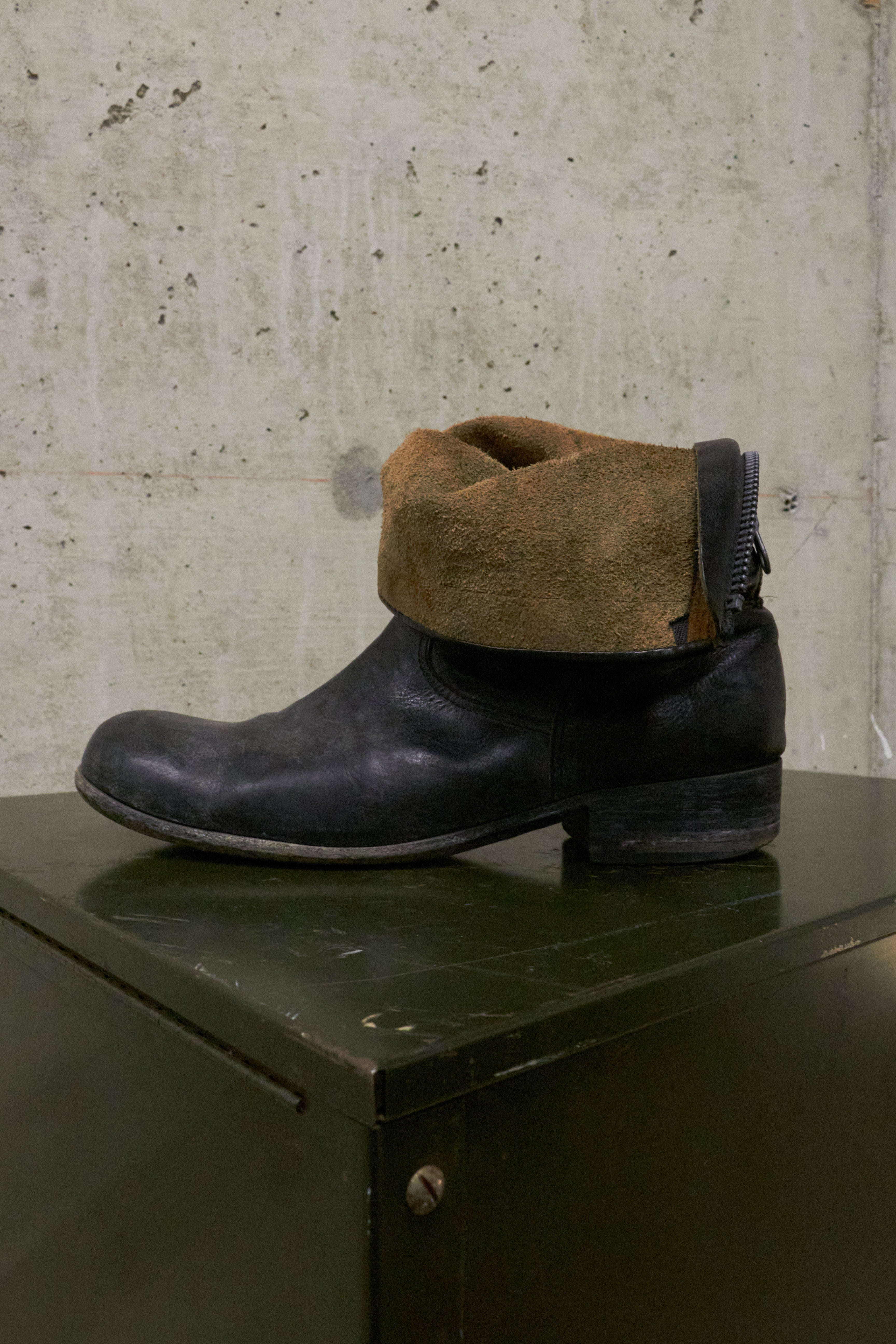 靴 00s Gimmick Leather Back Zip Boots y2k ATTACHMENT Kazuyuki Kumagai Leather Back-Zip Boots 00s – DRIEW