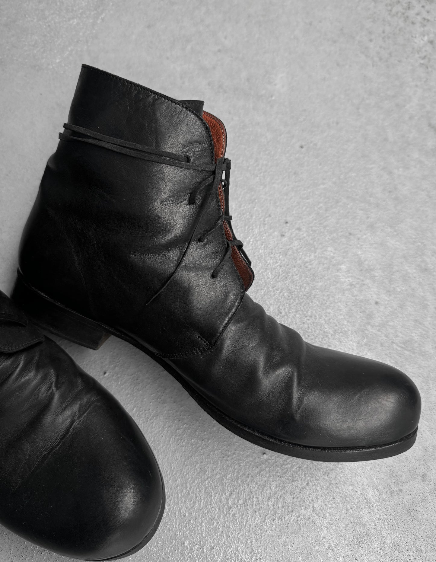 A DICIANNOVEVENTITRE (A1923) FW17-18 Horse Leather Ankle Boots