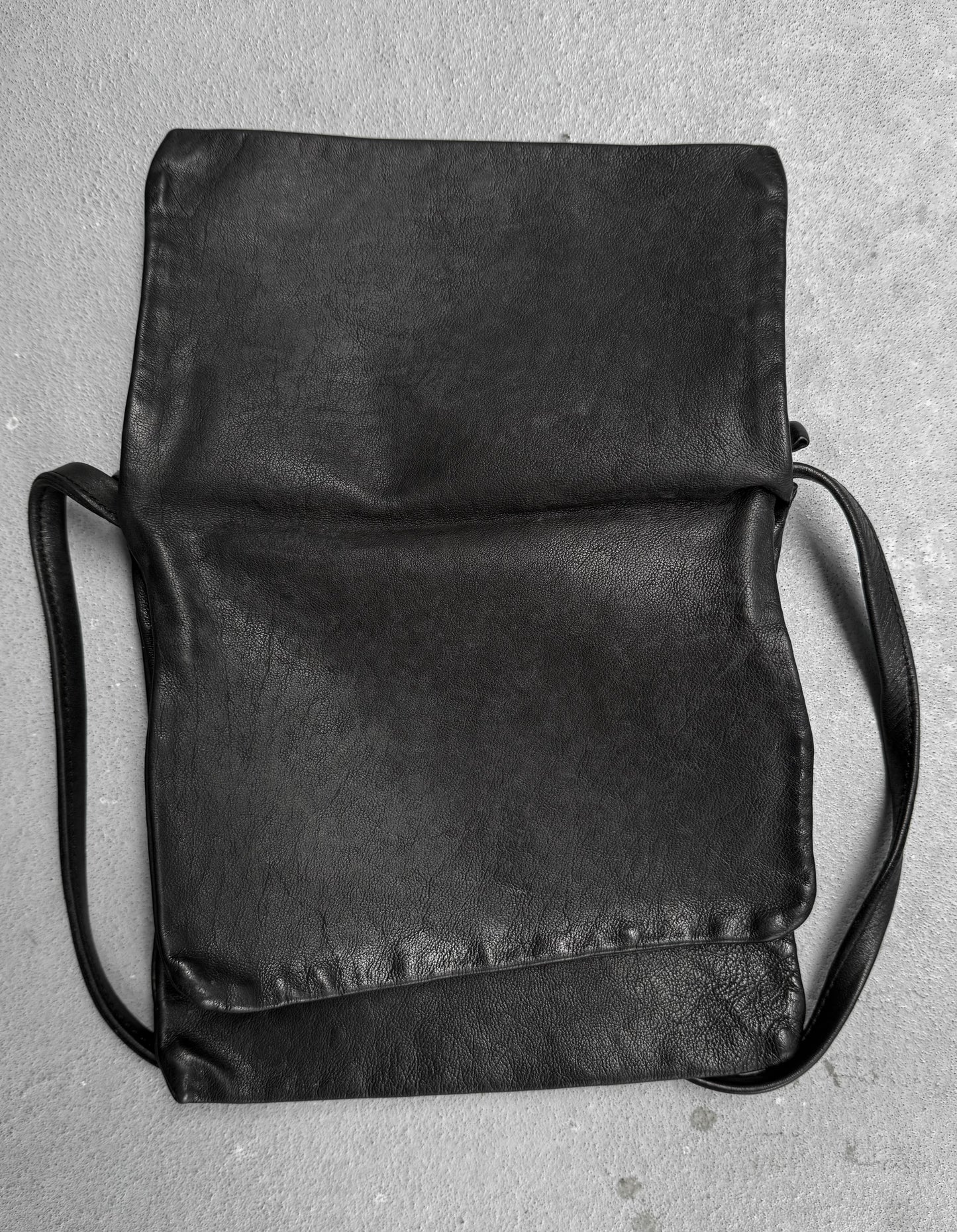GUIDI 'PKT04' Small Kangaroo Leather 3-Pocket Sling Bag