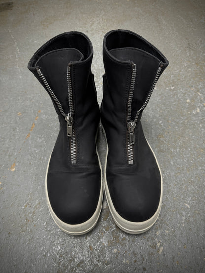 Rick Owens DRKSHDW AW20 “PERFORMA” Front Zip Polyurethane Sneaker Boots detail | DRIEW GARMENTS