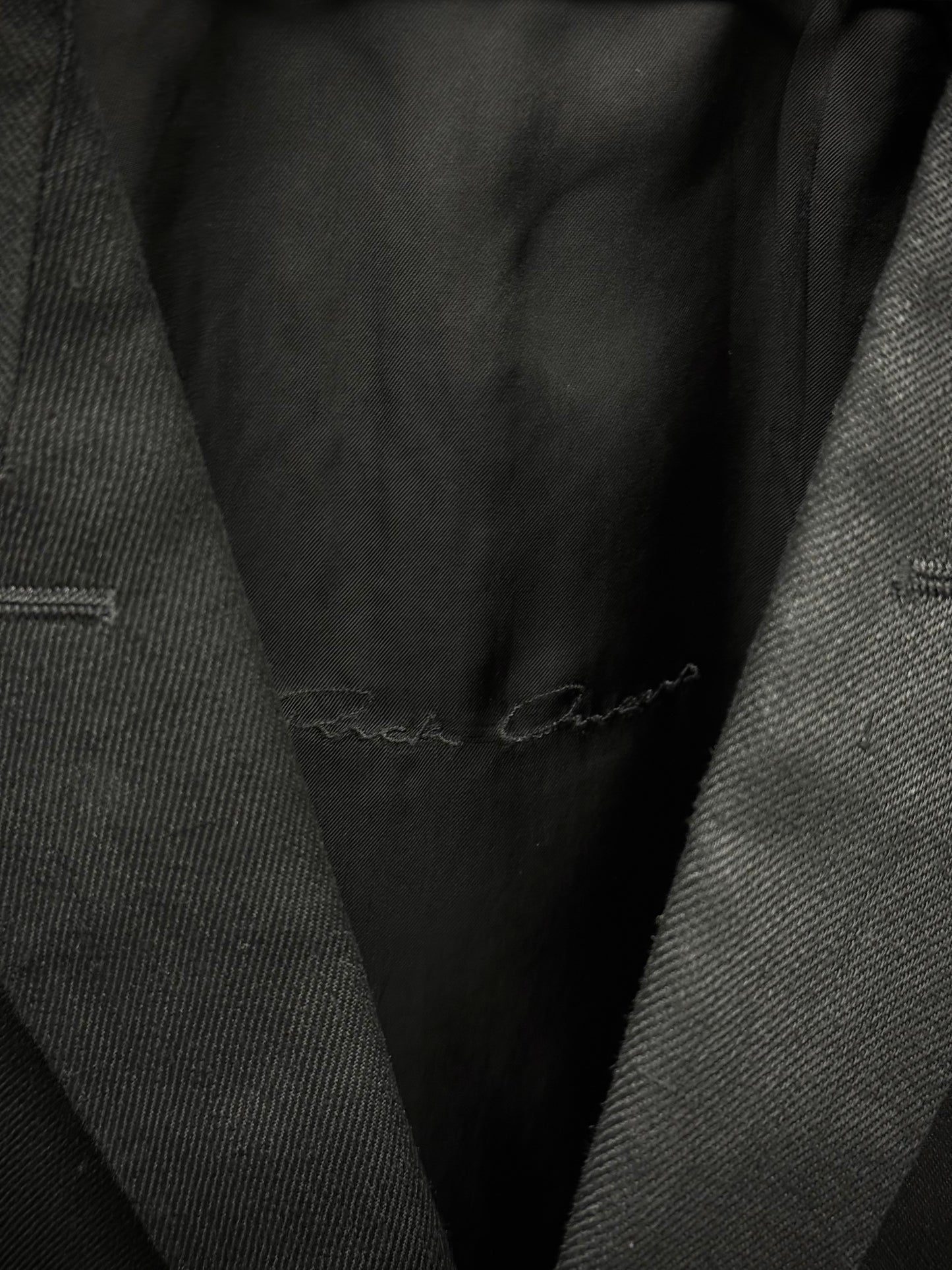Rick Owens SS25 "HOLLYWOOD" Double Breasted ‘JMF’ Linen Twill Blazer detail | DRIEW GARMENTS