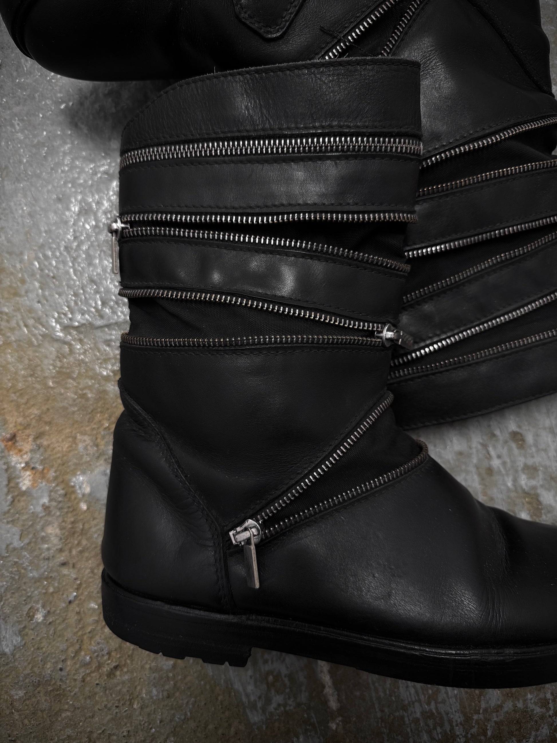 Raf Simons AW06-07 "Ashes & Heroes" Accordion Multi-Zip Leather Boots detail | DRIEW GARMENTS