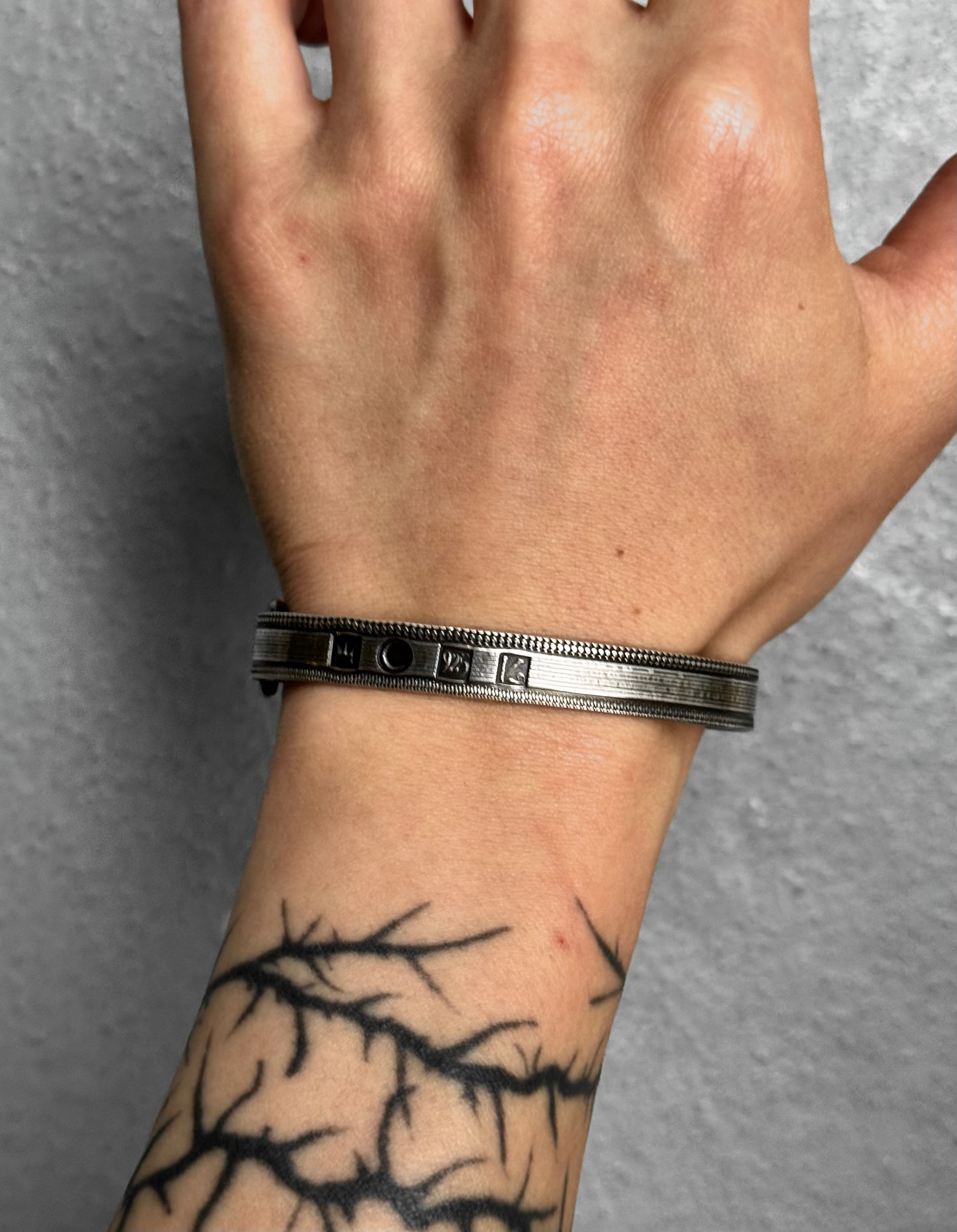 WERKSTATT:MÜNCHEN Stamped Band Silver Bracelet