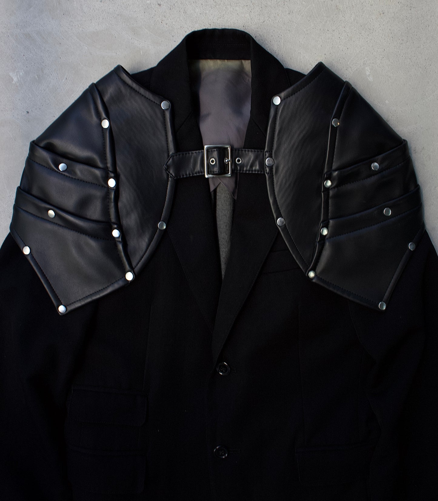 COMME des GARÇONS HOMME PLUS AW16 “Armor of Peace” Belted Leather Armoured Panel Shoulder Pads