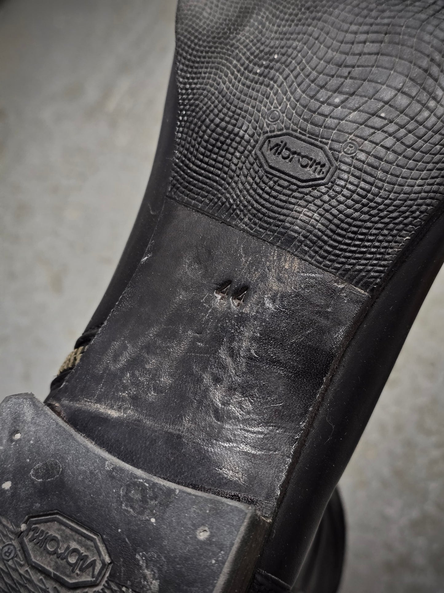 Reinhard Plank Side Zip Cow Leather Western Boots detail | DRIEW GARMENTS
