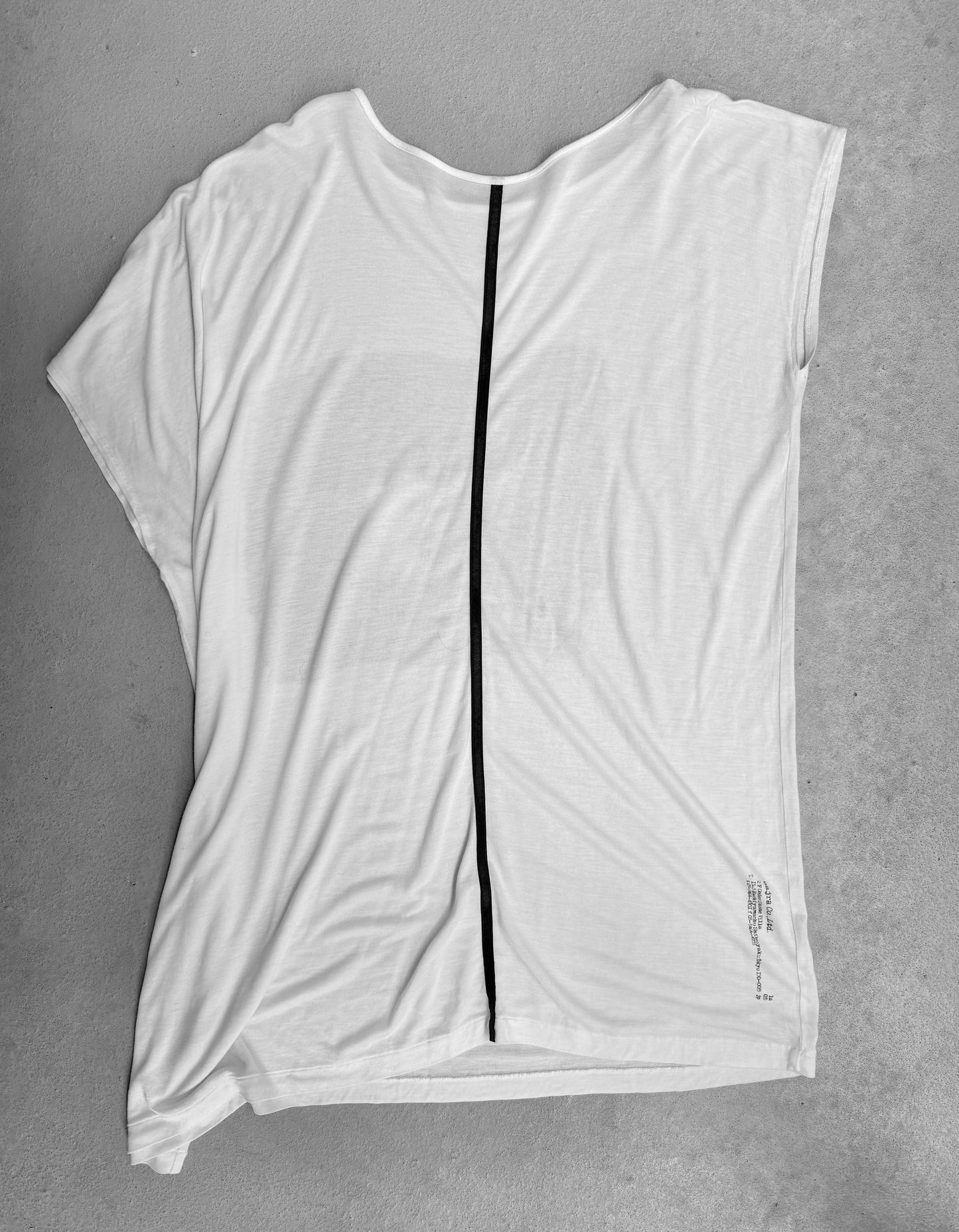 bajra ‘Happiness’ Asymmetrical Cut Jumbo Graphic T-shirt