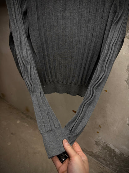 COMME des GARÇONS CDG Early 00s Grey Pleated Knit Sweater detail | DRIEW GARMENTS