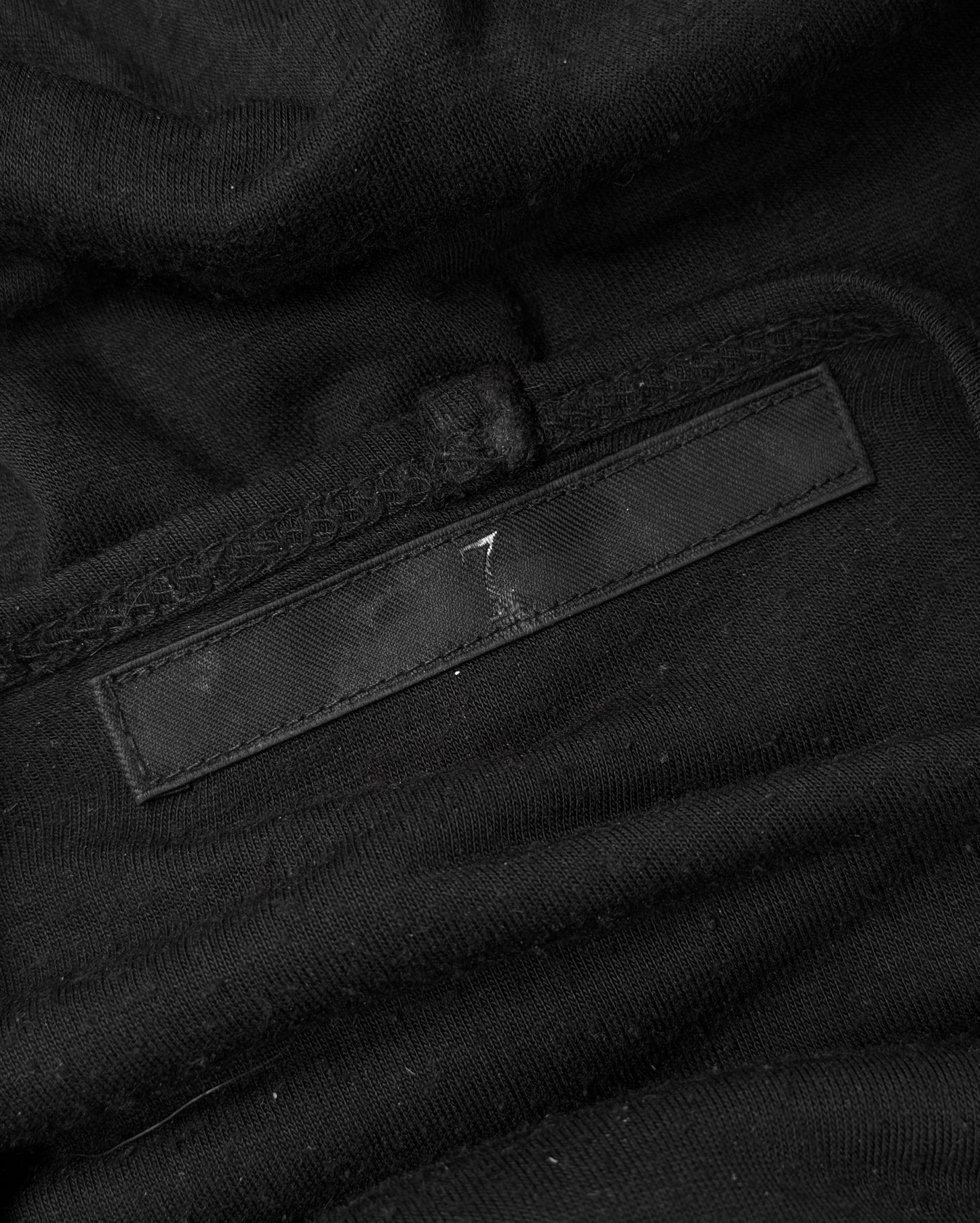 Julius_7 SS10 “neurbanvolker;” Double-layered Asymmetrical T-shirt
