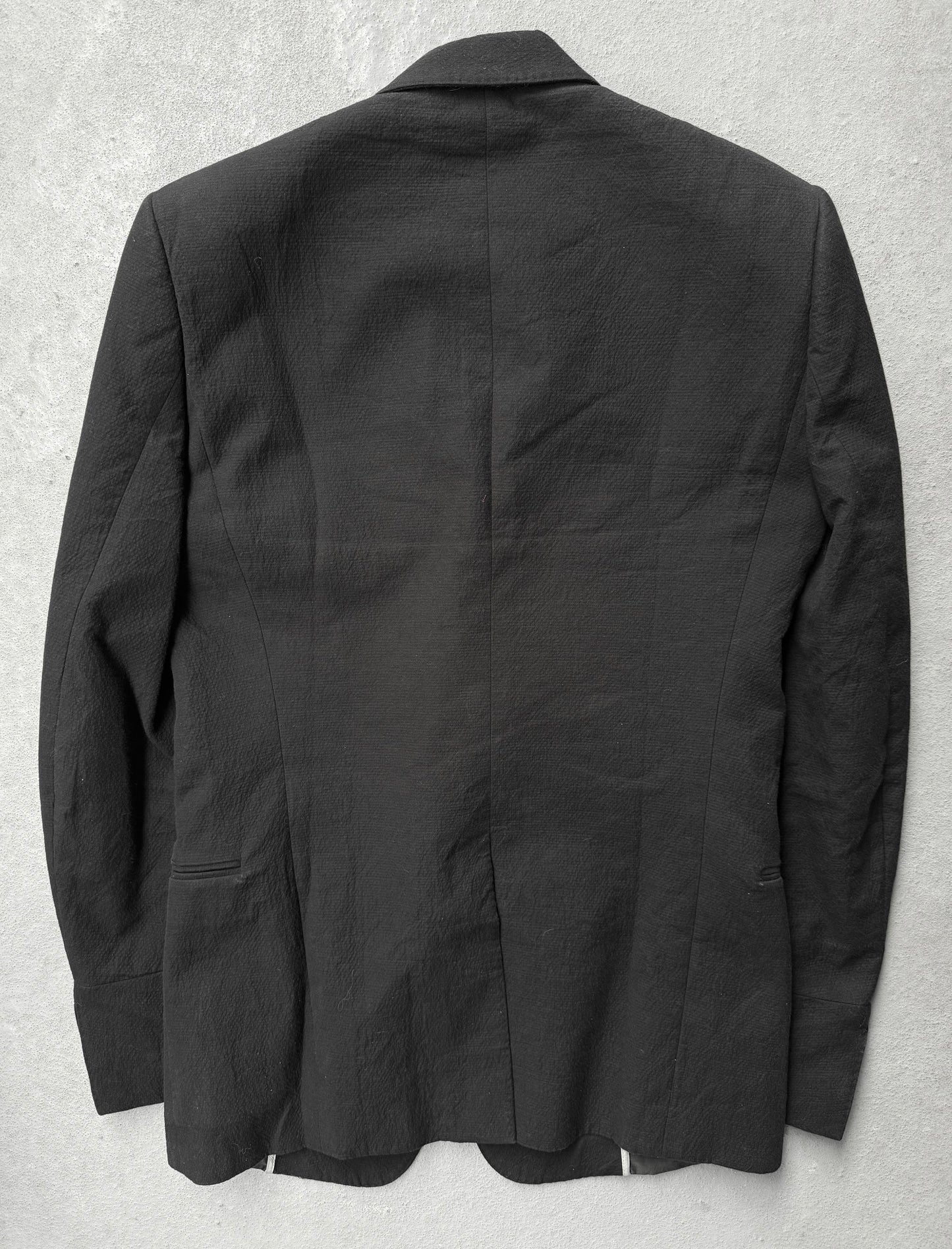 DEEPTI Collection °016-017 'J-042 RIP-99' Smoking Jacket detail | DRIEW GARMENTS