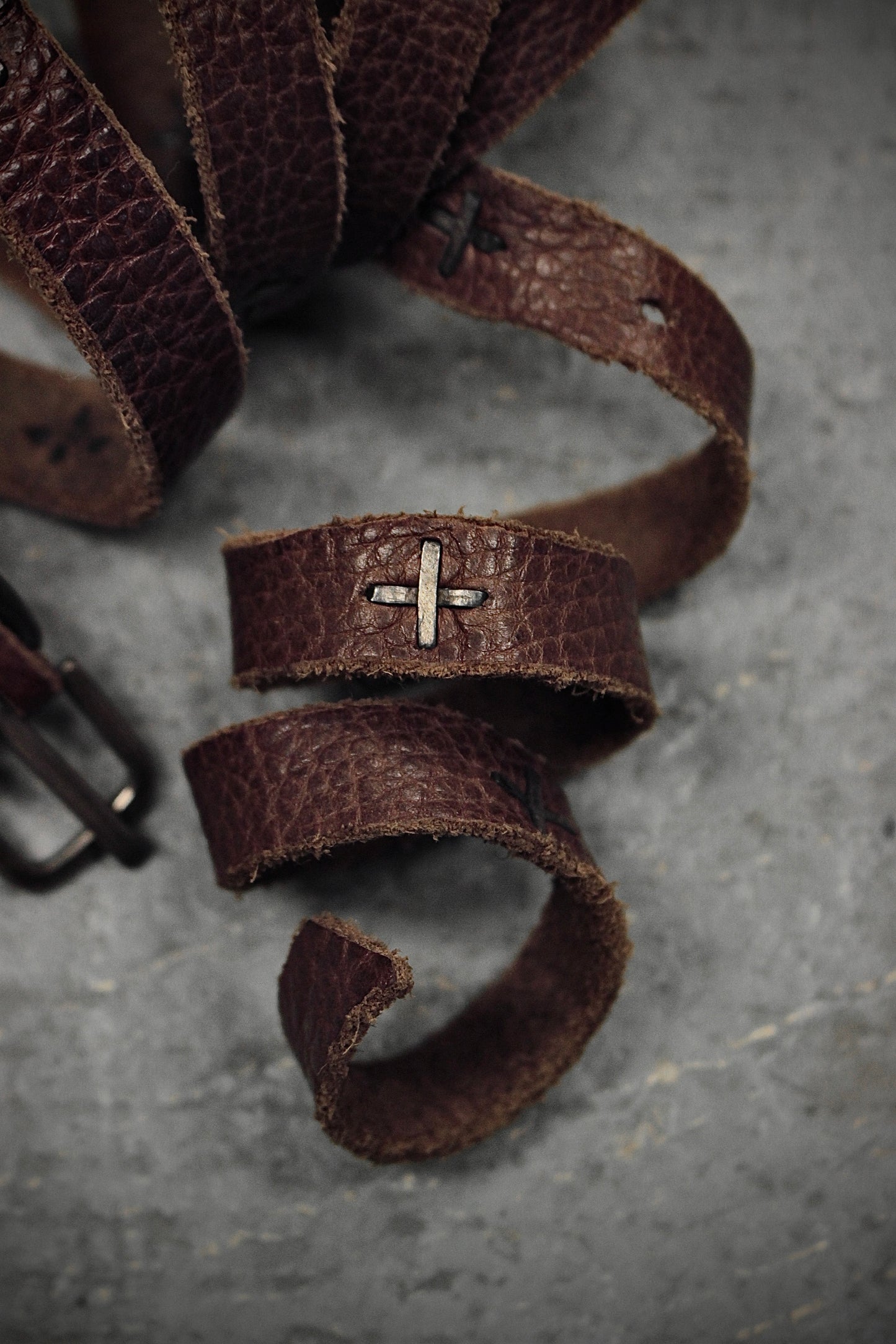 m.a+ by Maurizio Amadei 'ES21A' BI 3.0 S-Buckle Cross Studded Skinny Leather Belt