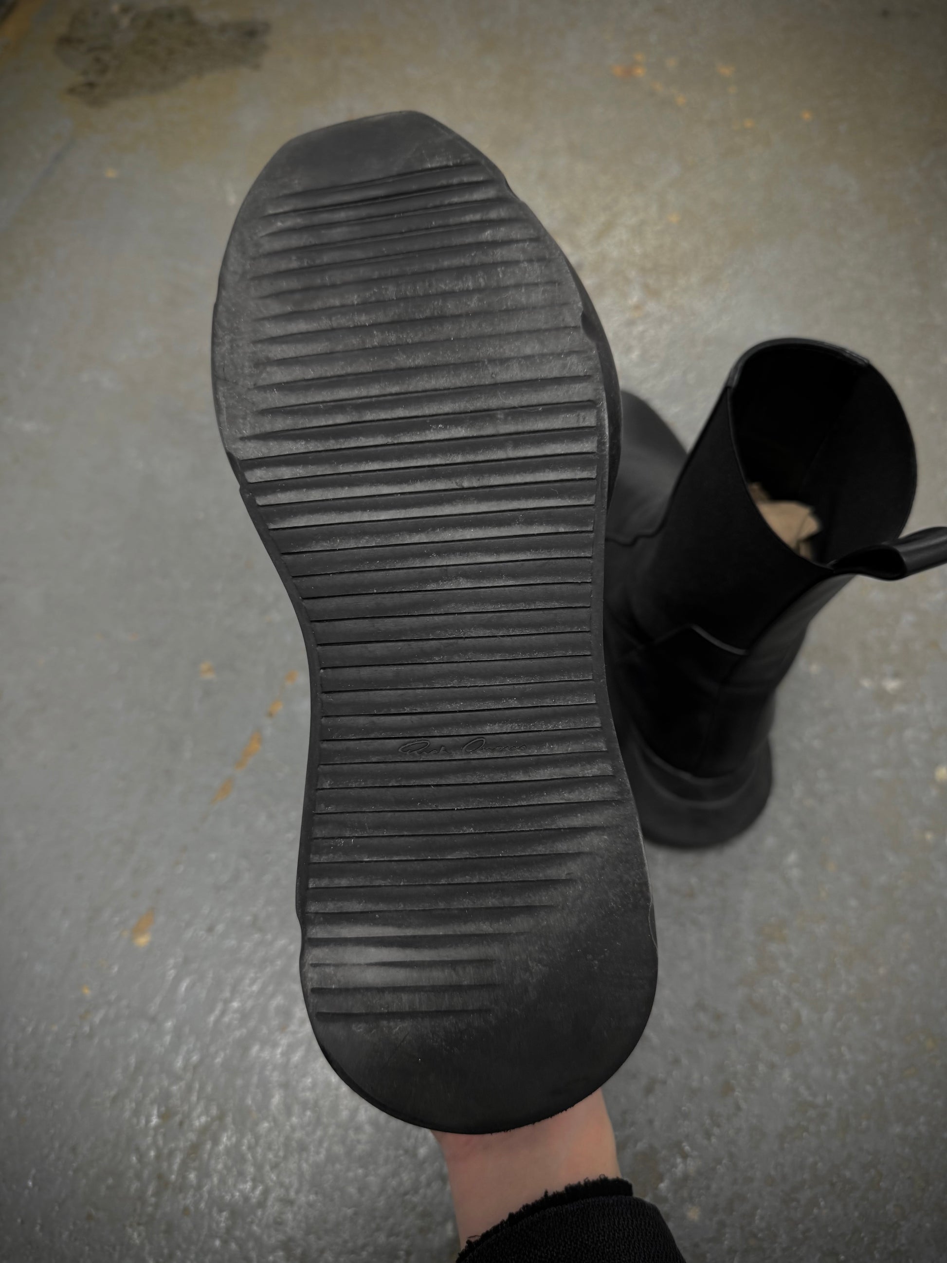 Rick Owens SS23 "EDFU" Geth Beatle Chelsea Leather Boots detail | DRIEW GARMENTS