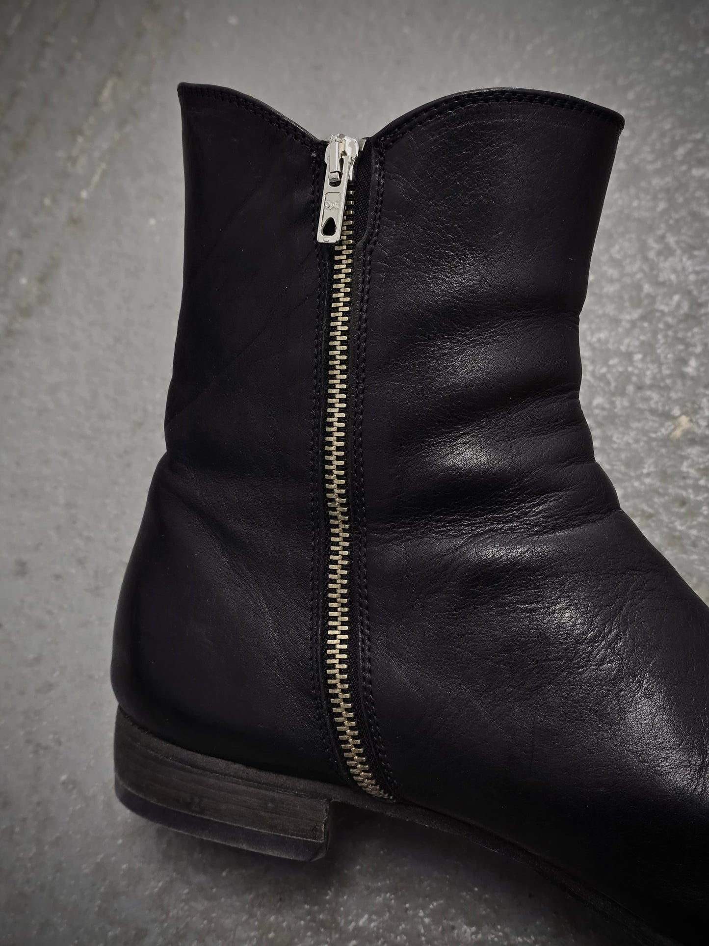 Reinhard Plank Side Zip Cow Leather Western Boots detail | DRIEW GARMENTS