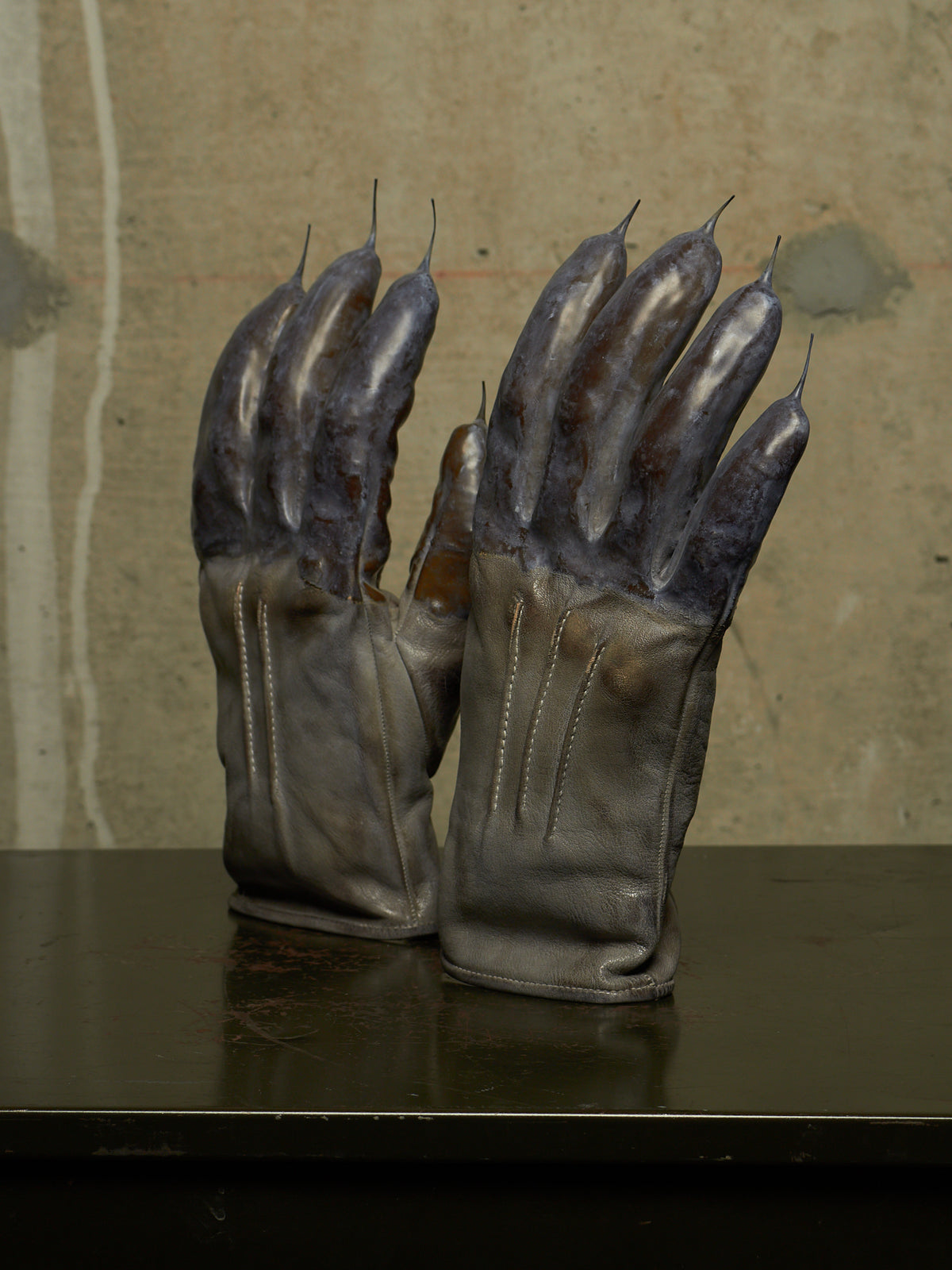 Carol Christian Poell 'AM/2459 ROOMS-PTC/036' Object-dyed Rubber Drip Leather Gloves