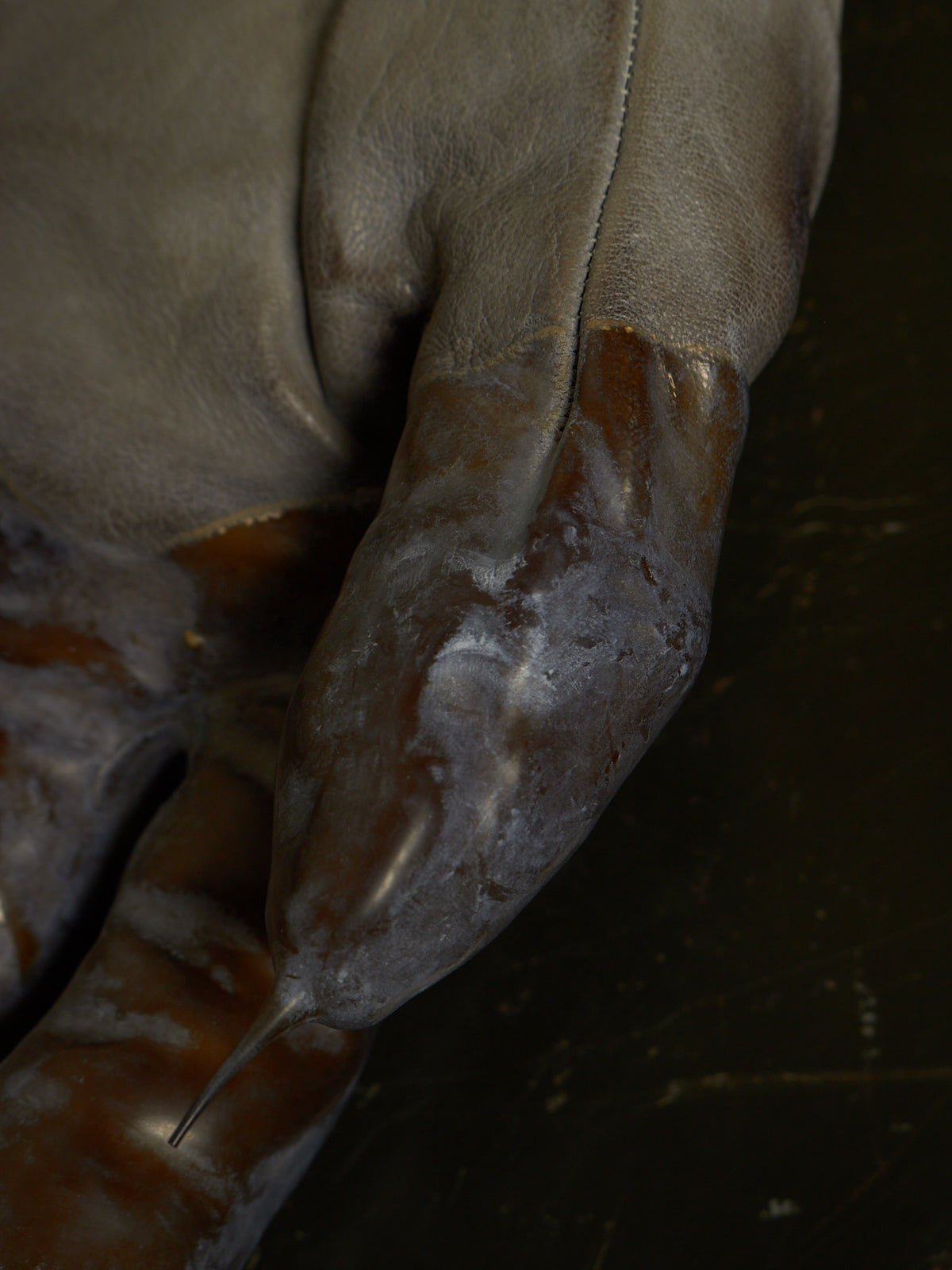 Carol Christian Poell 'AM/2459 ROOMS-PTC/036' Object-dyed Rubber Drip Leather Gloves