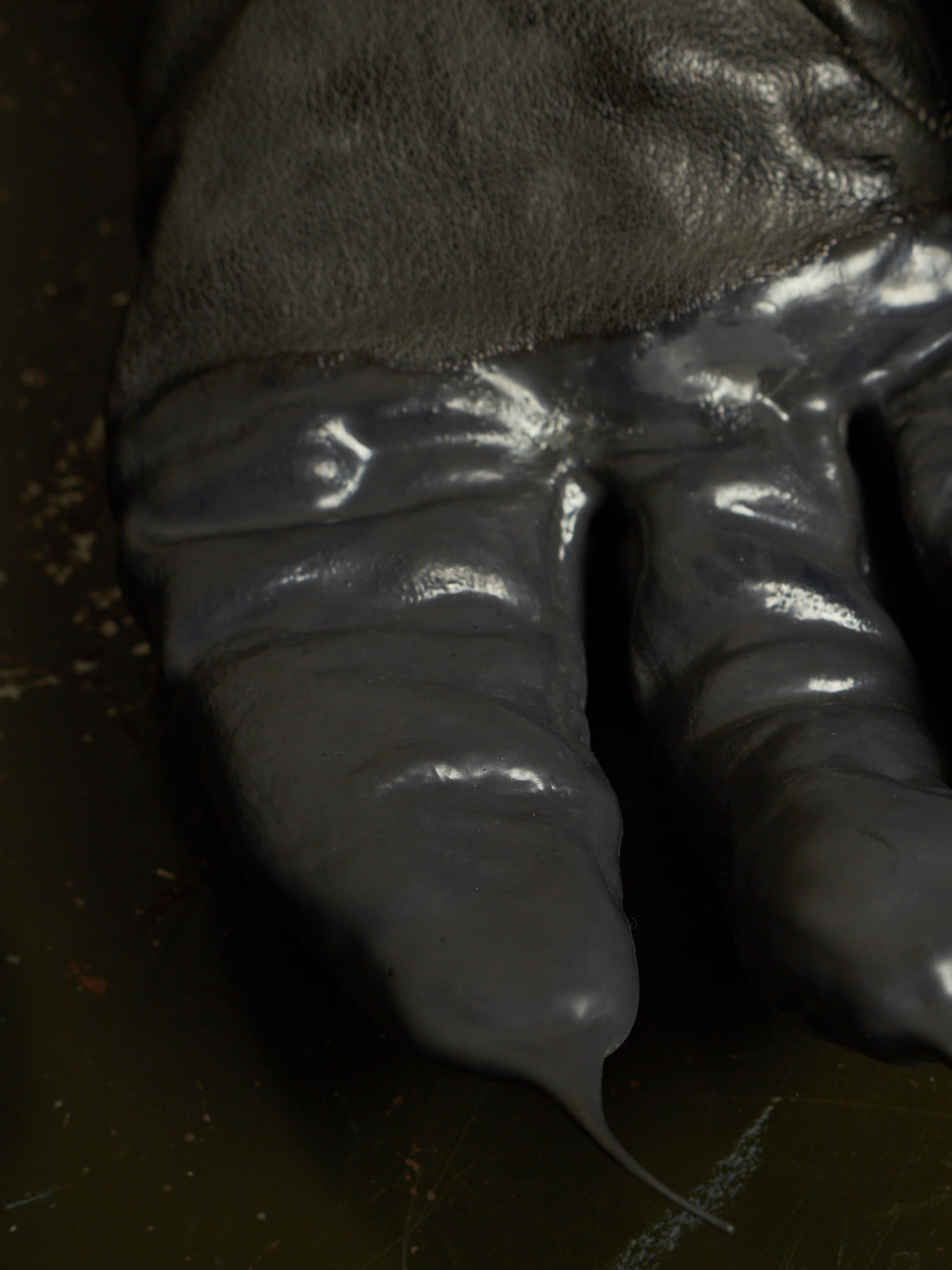 Carol Christian Poell 'AM/2459 ROOMS-PTC/19' Object-dyed Rubber Drip Leather Gloves