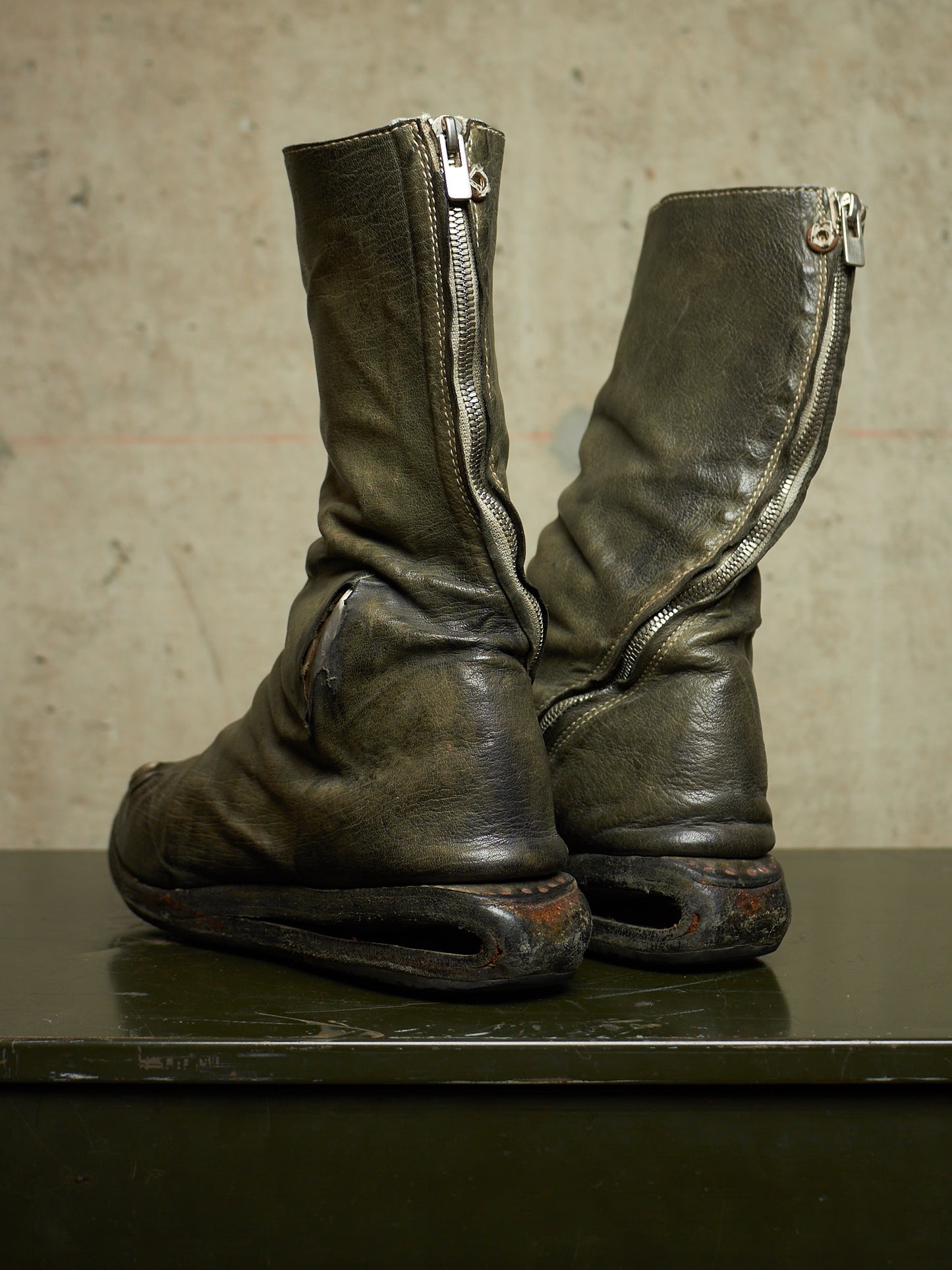 Carol Christian Poell ‘AM/2693P-IN ROOMS-PTC/19’ Object-dyed Kangaroo Leather Titanium Prosthetic U-Sole Tornado Zip Boots