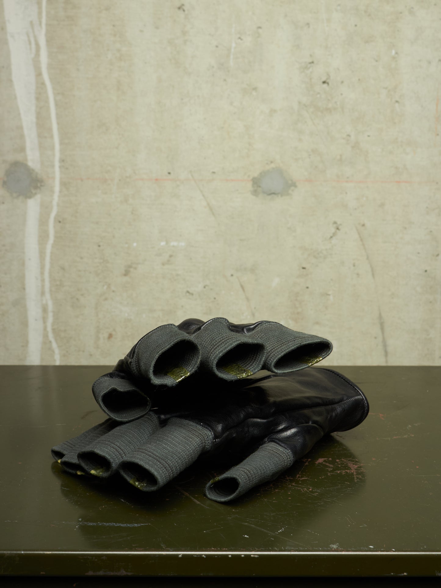 Carol Christian Poell 'AM/2457 ROOMS-PTC/010' Disparate Kangaroo Leather Gloves