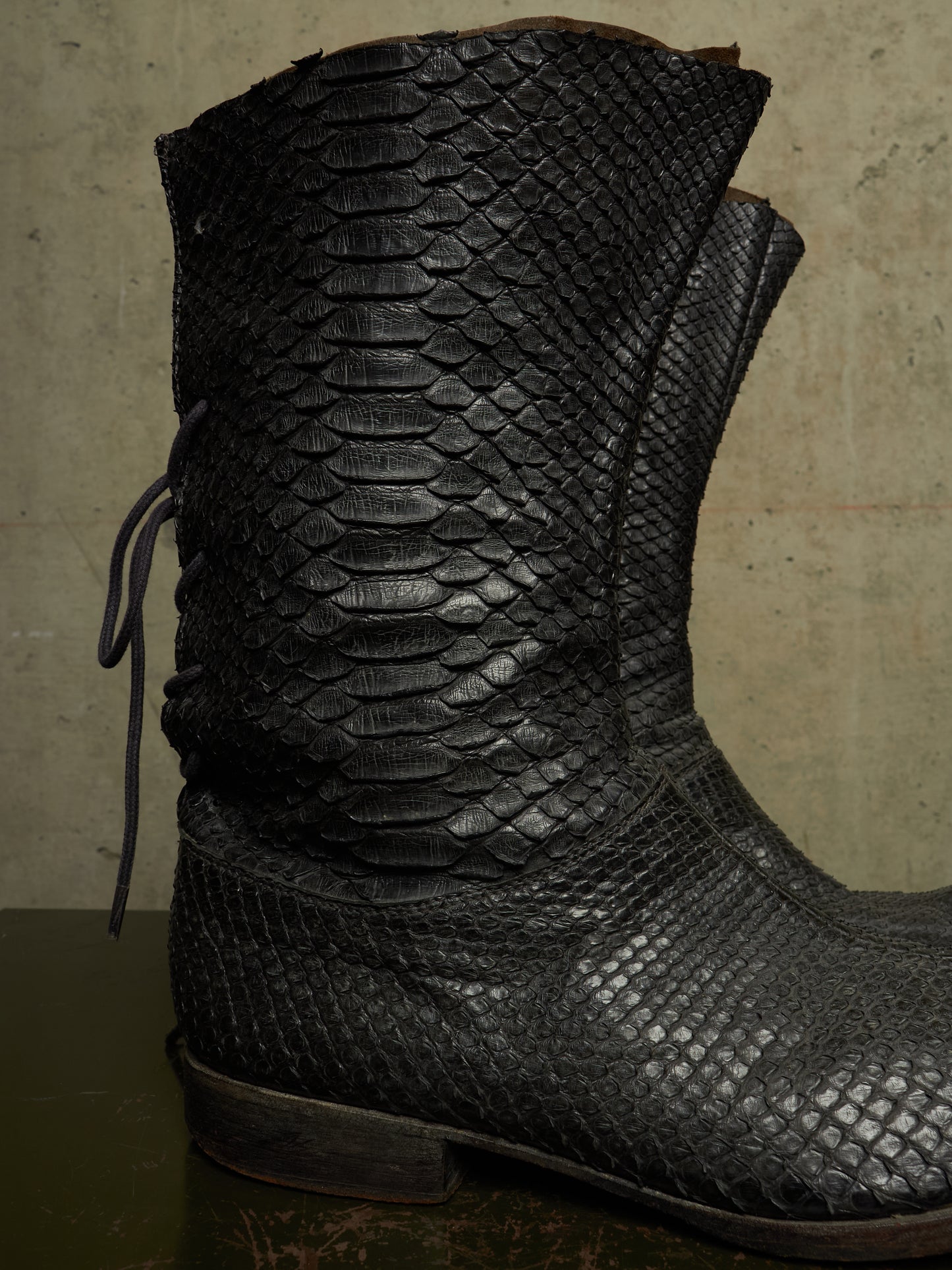 Carpe Diem Early 00s Charcoal Grey Python Skin Back-Lace Boots