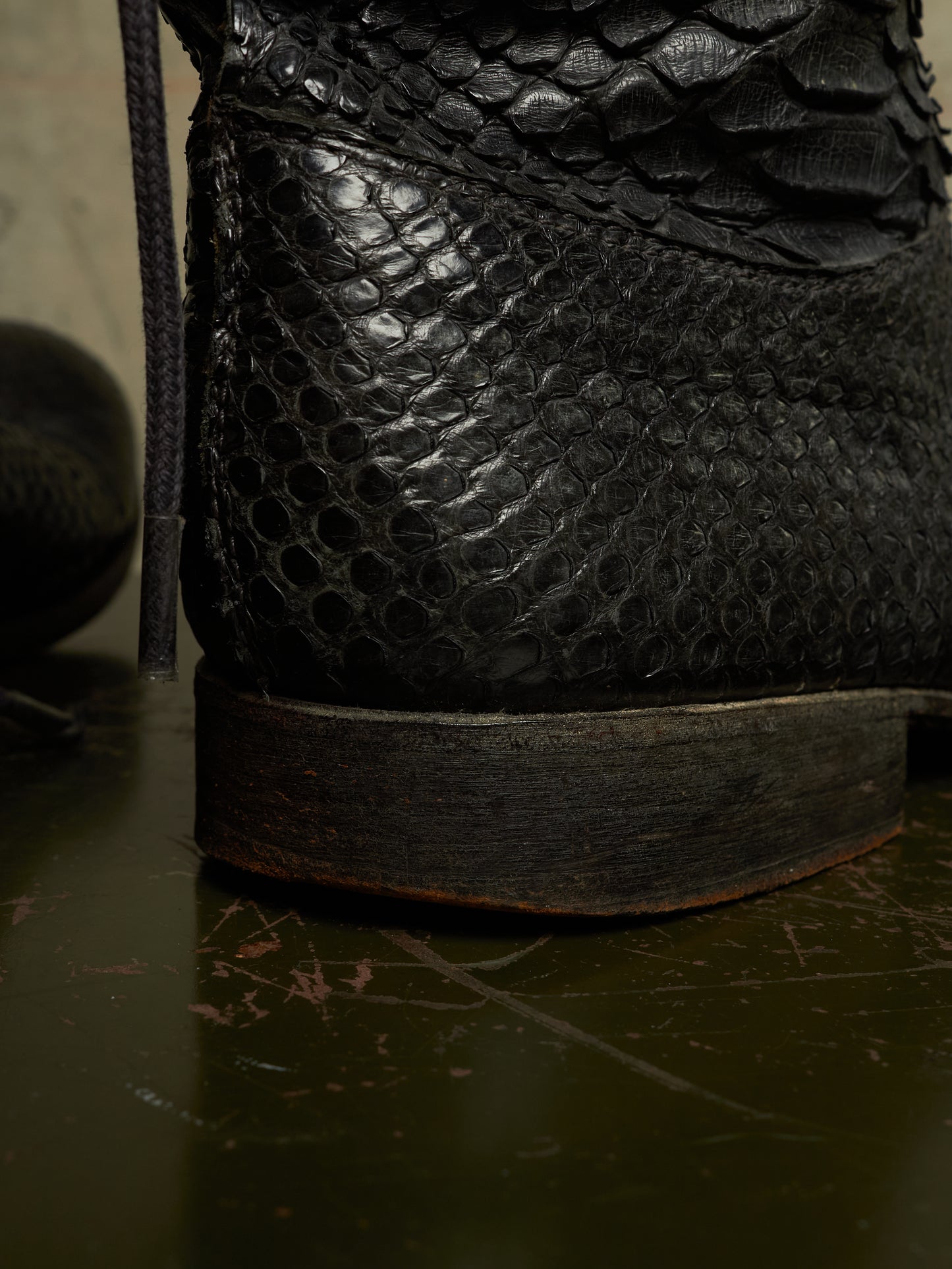 Carpe Diem Early 00s Charcoal Grey Python Skin Back-Lace Boots