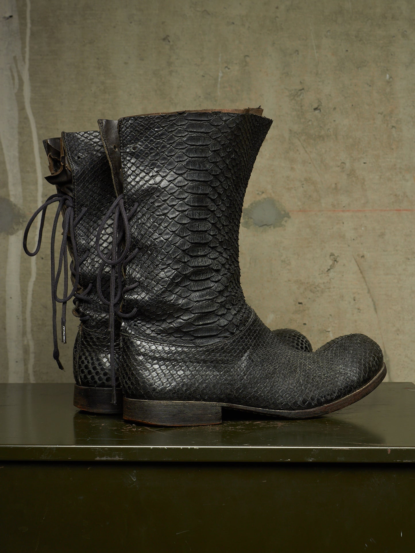 Carpe Diem Early 00s Charcoal Grey Python Skin Back-Lace Boots