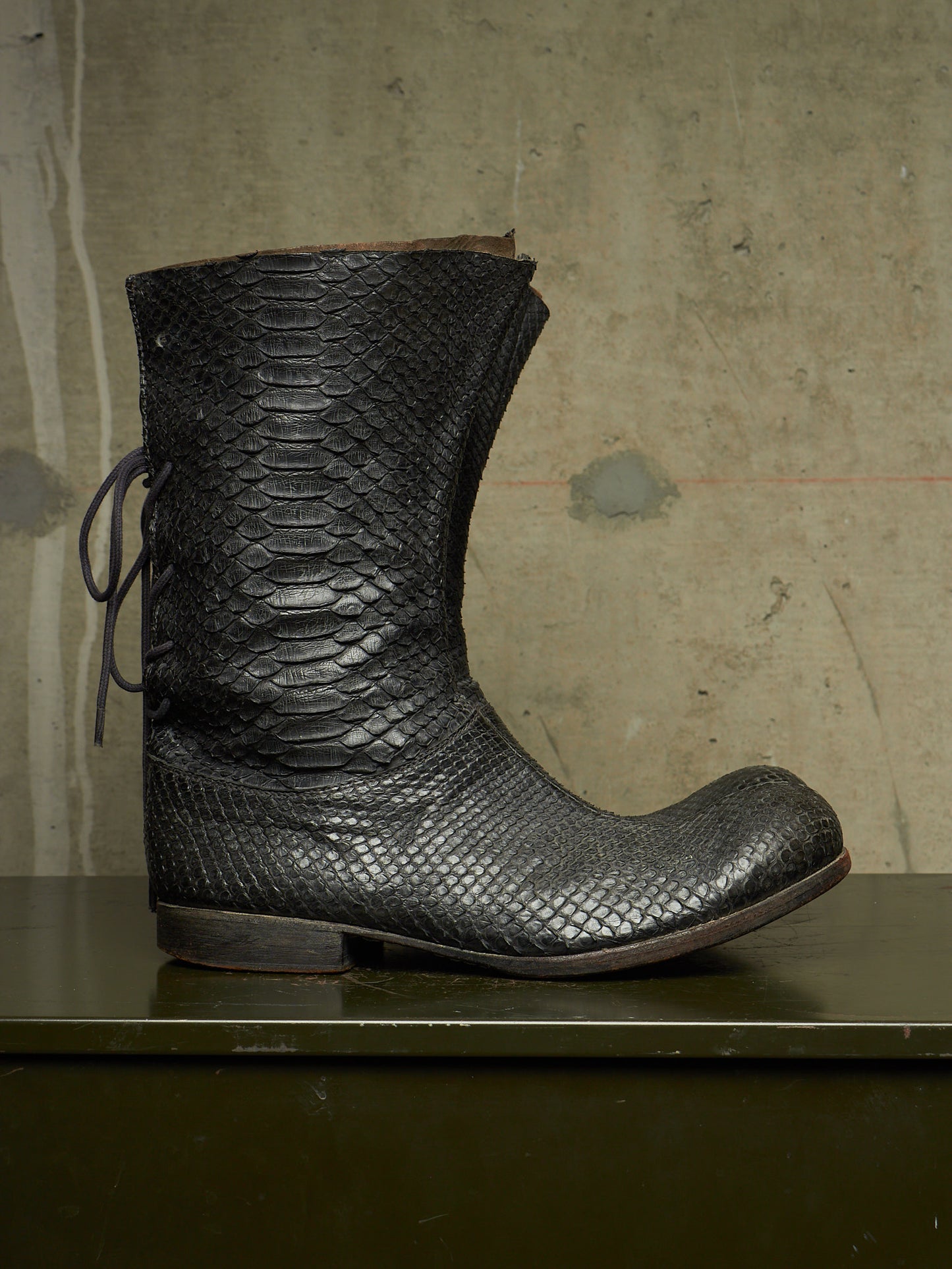 Carpe Diem Early 00s Charcoal Grey Python Skin Back-Lace Boots