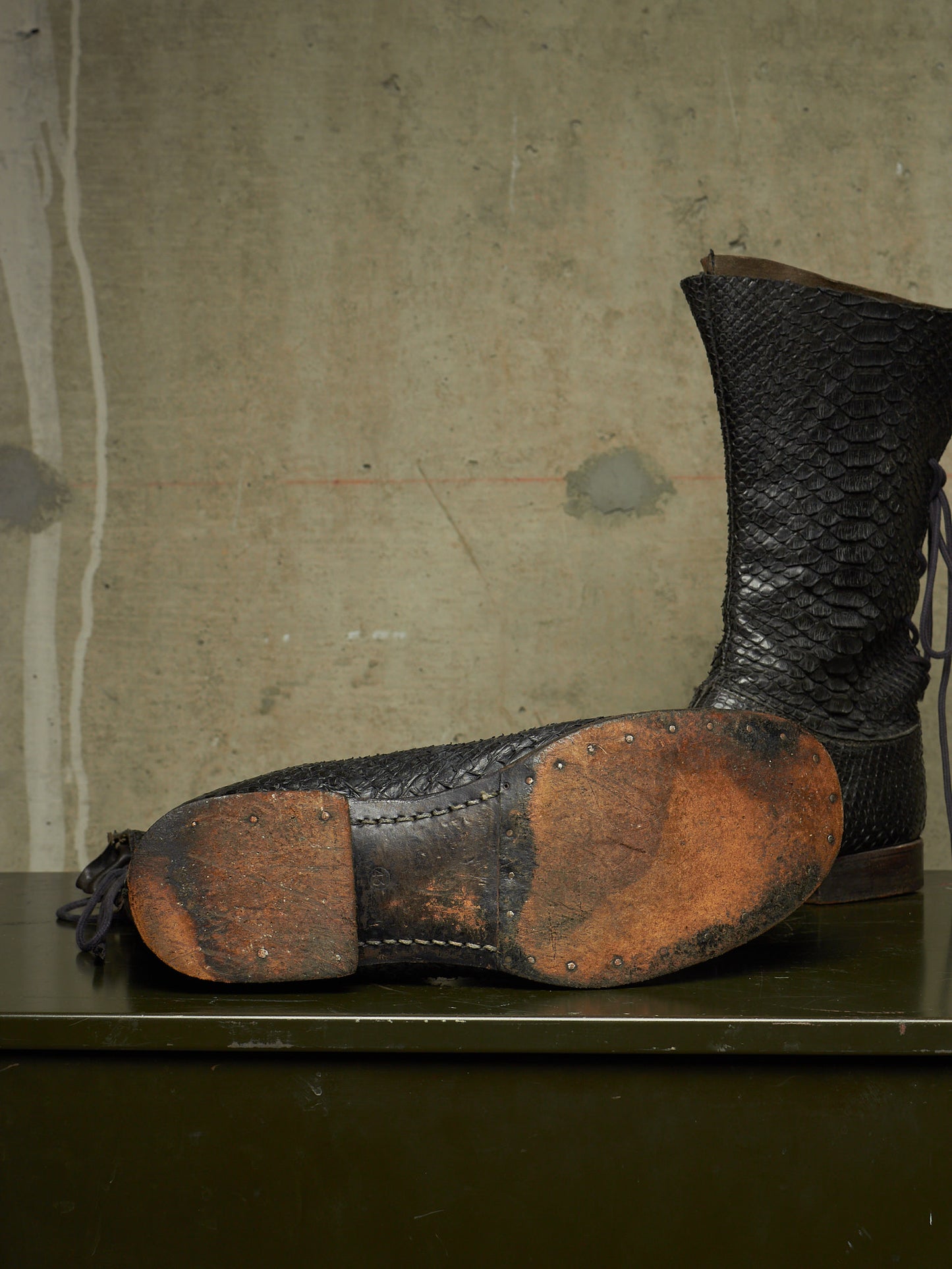 Carpe Diem Early 00s Charcoal Grey Python Skin Back-Lace Boots