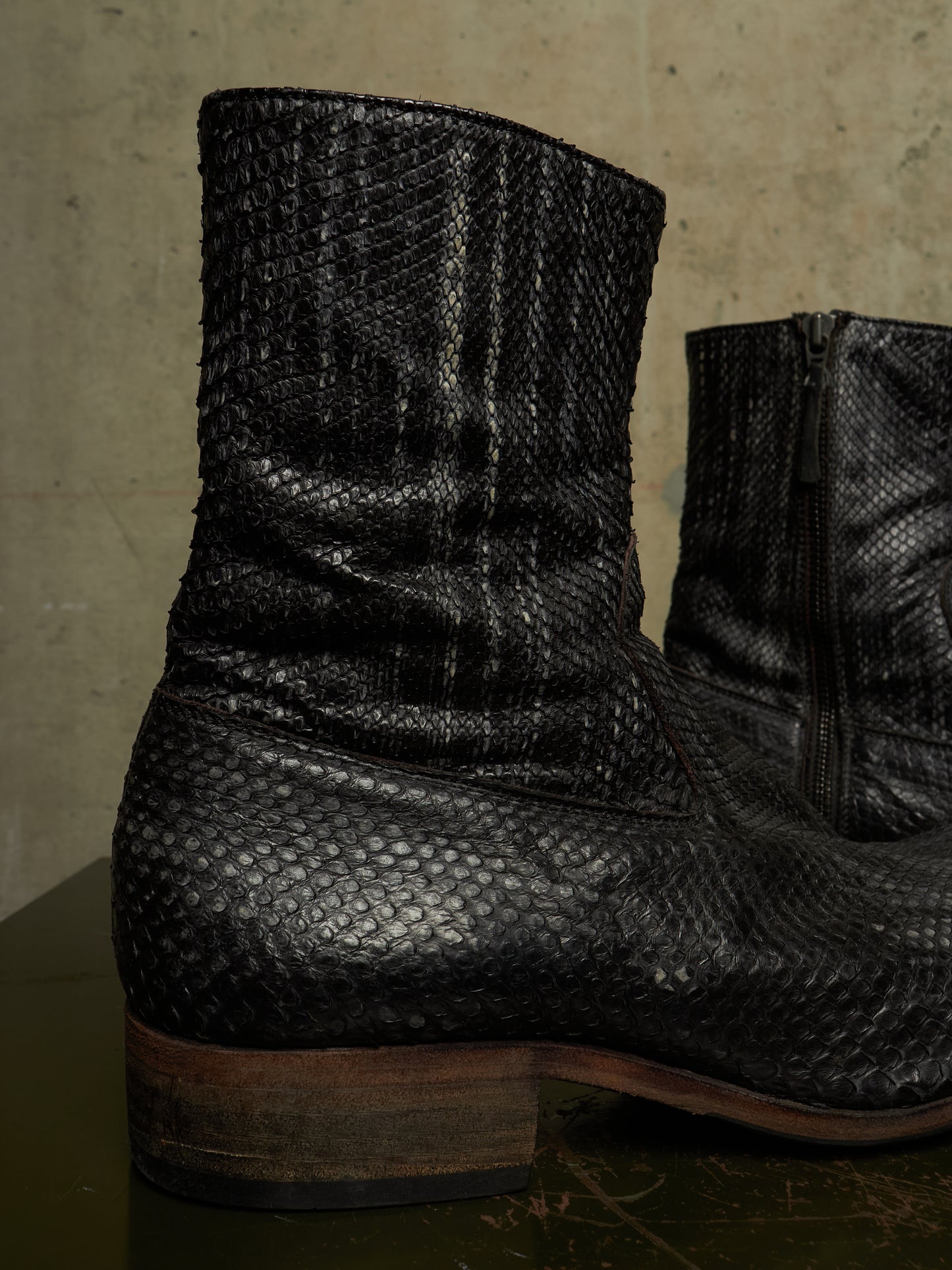 Carpe Diem Ealry 00s Striped Snakeskin Leather Side Zip Boots