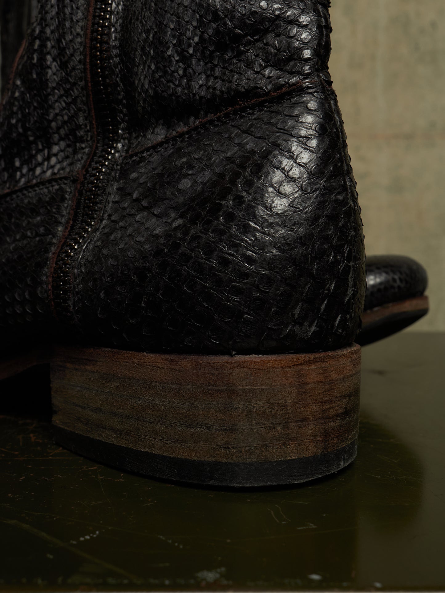 Carpe Diem Ealry 00s Striped Snakeskin Leather Side Zip Boots