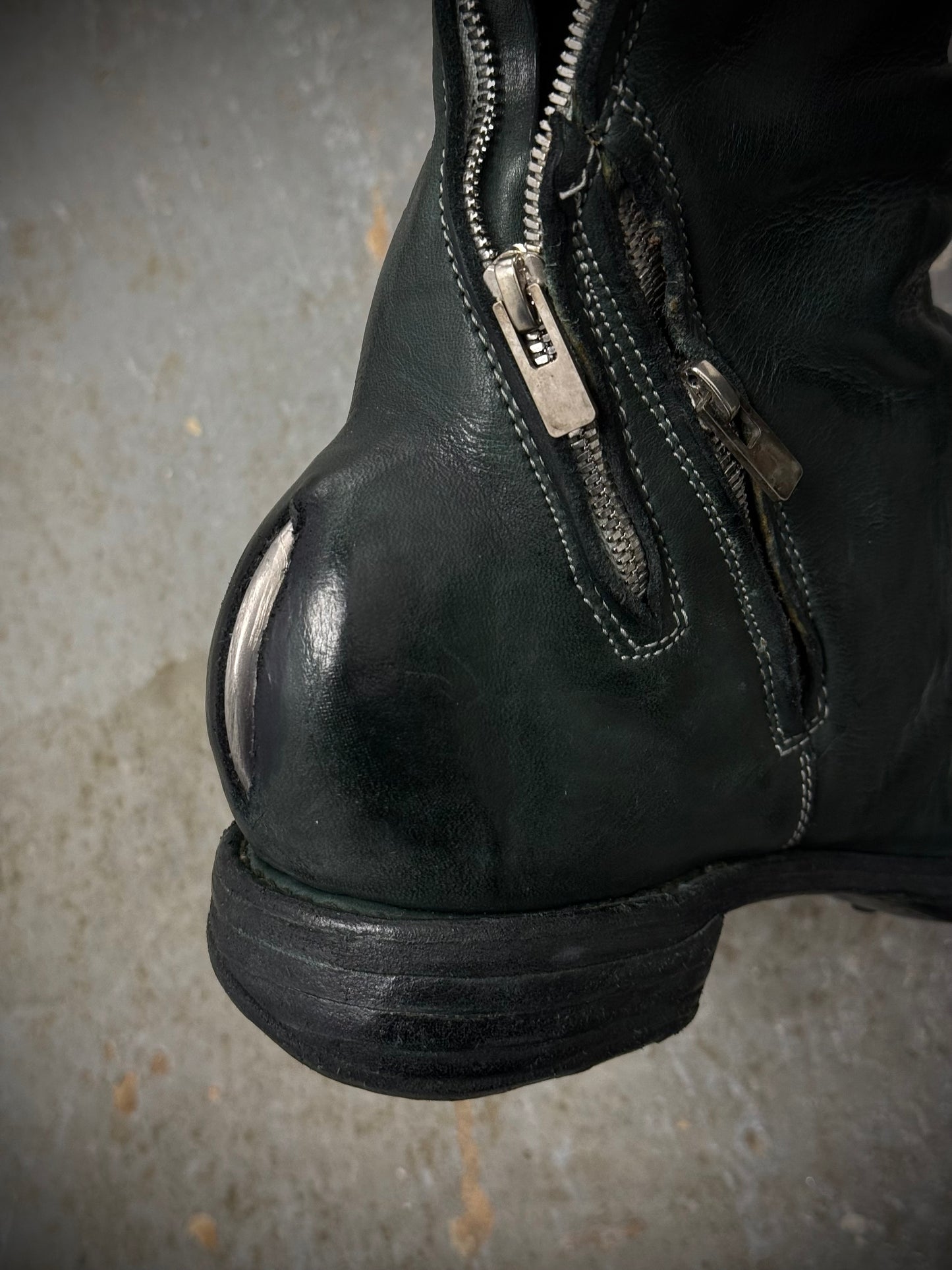 Carol Christian Poell 'AM/2757SP-IN CORSS-PTC/12' Object Dyed Goodyear Prosthetic Spur Biter Crimp Fr detail | DRIEW GARMENTS